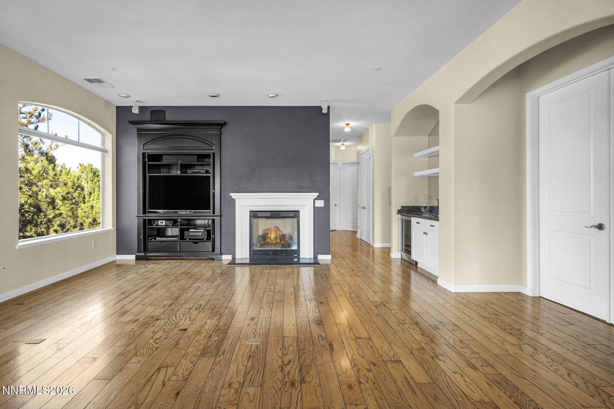 21-web-or-mls-9900-wilbur-may-pkwy-apt-2