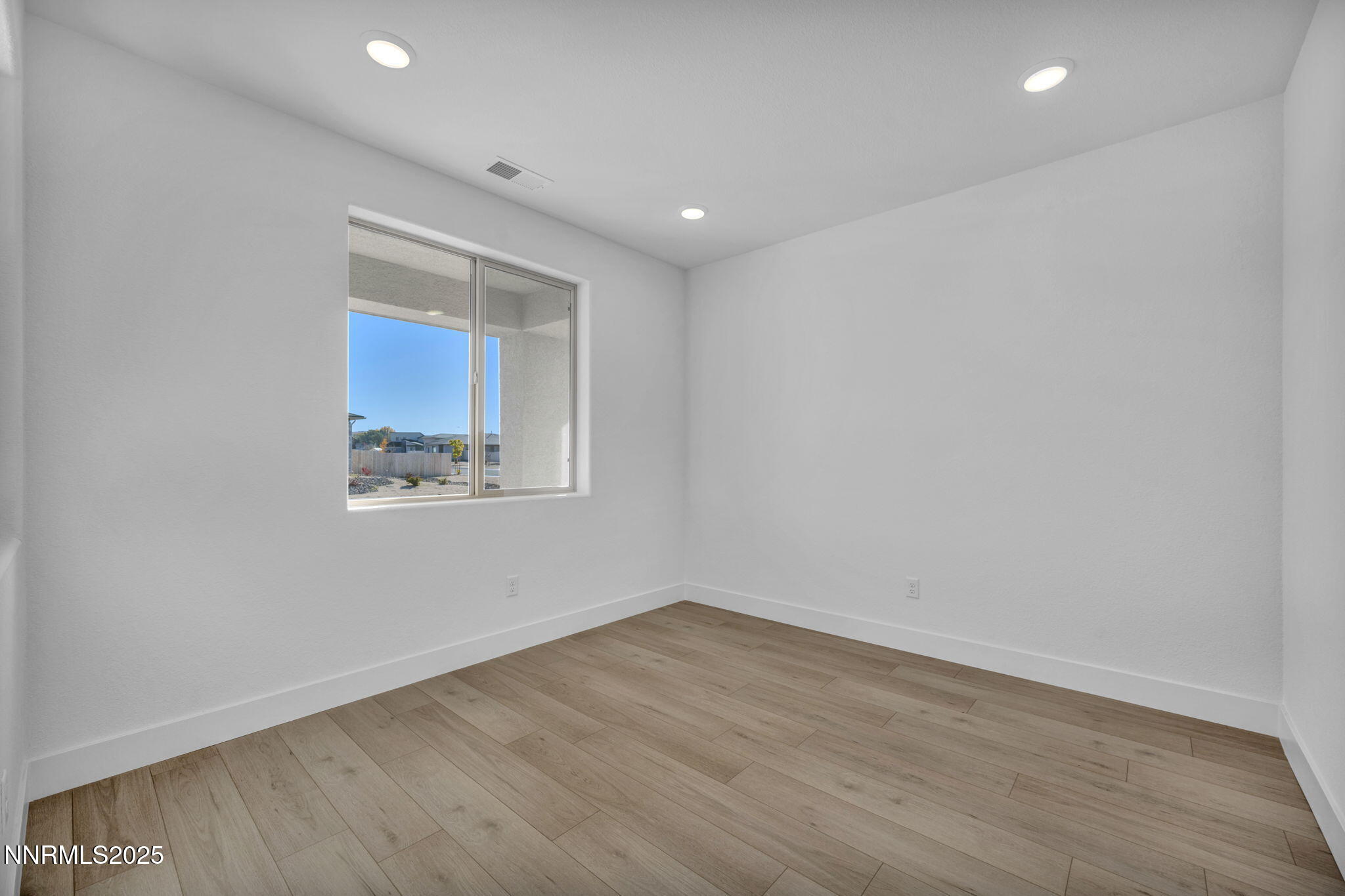 36-web-or-mls-8601-crandell-dr