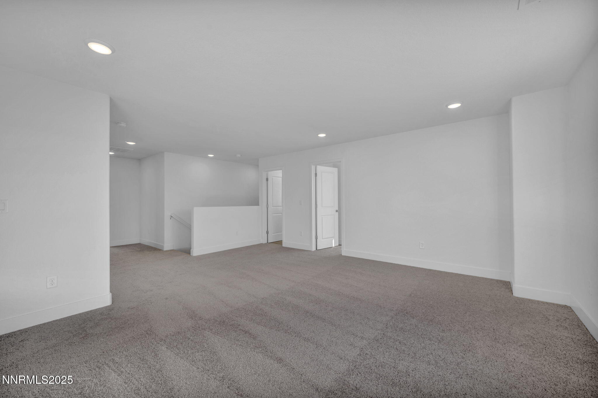 39-web-or-mls-8601-crandell-dr