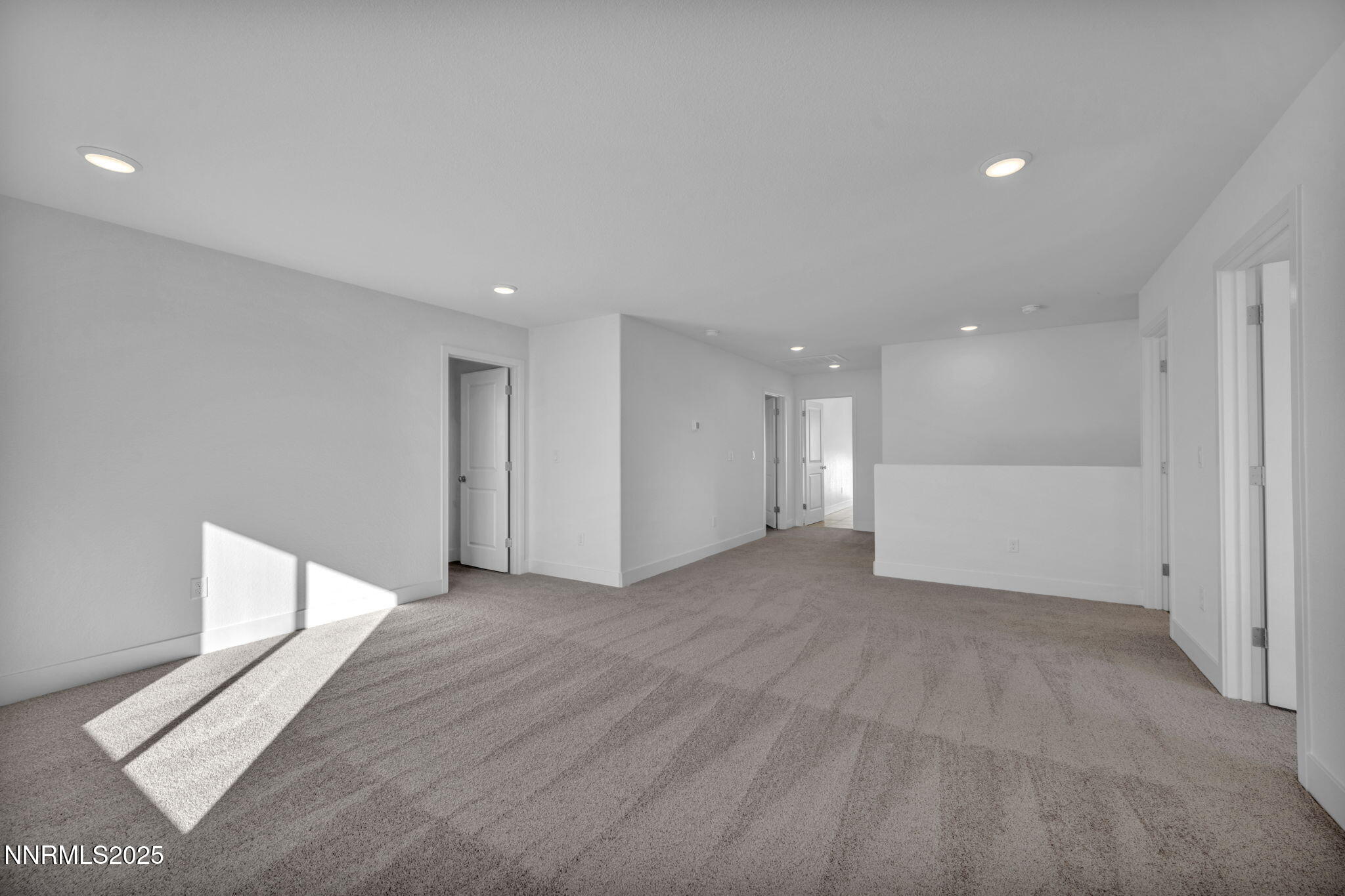 38-web-or-mls-8601-crandell-dr