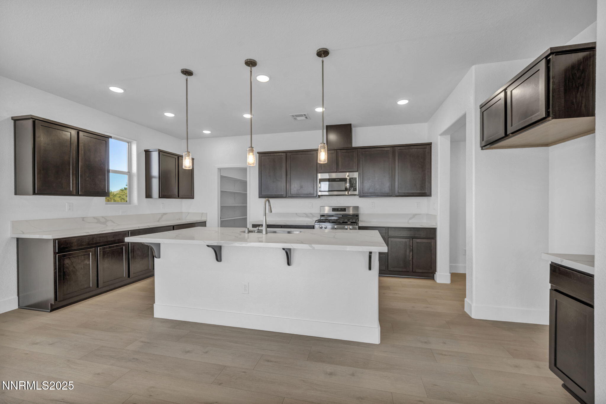 29-web-or-mls-8601-crandell-dr