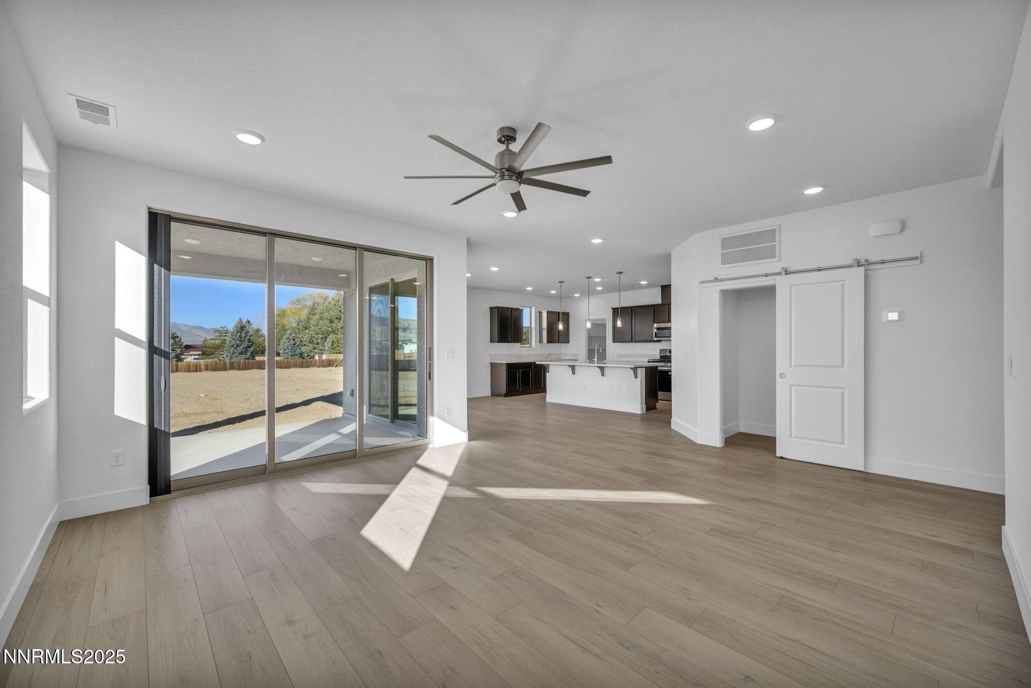 34-web-or-mls-8601-crandell-dr