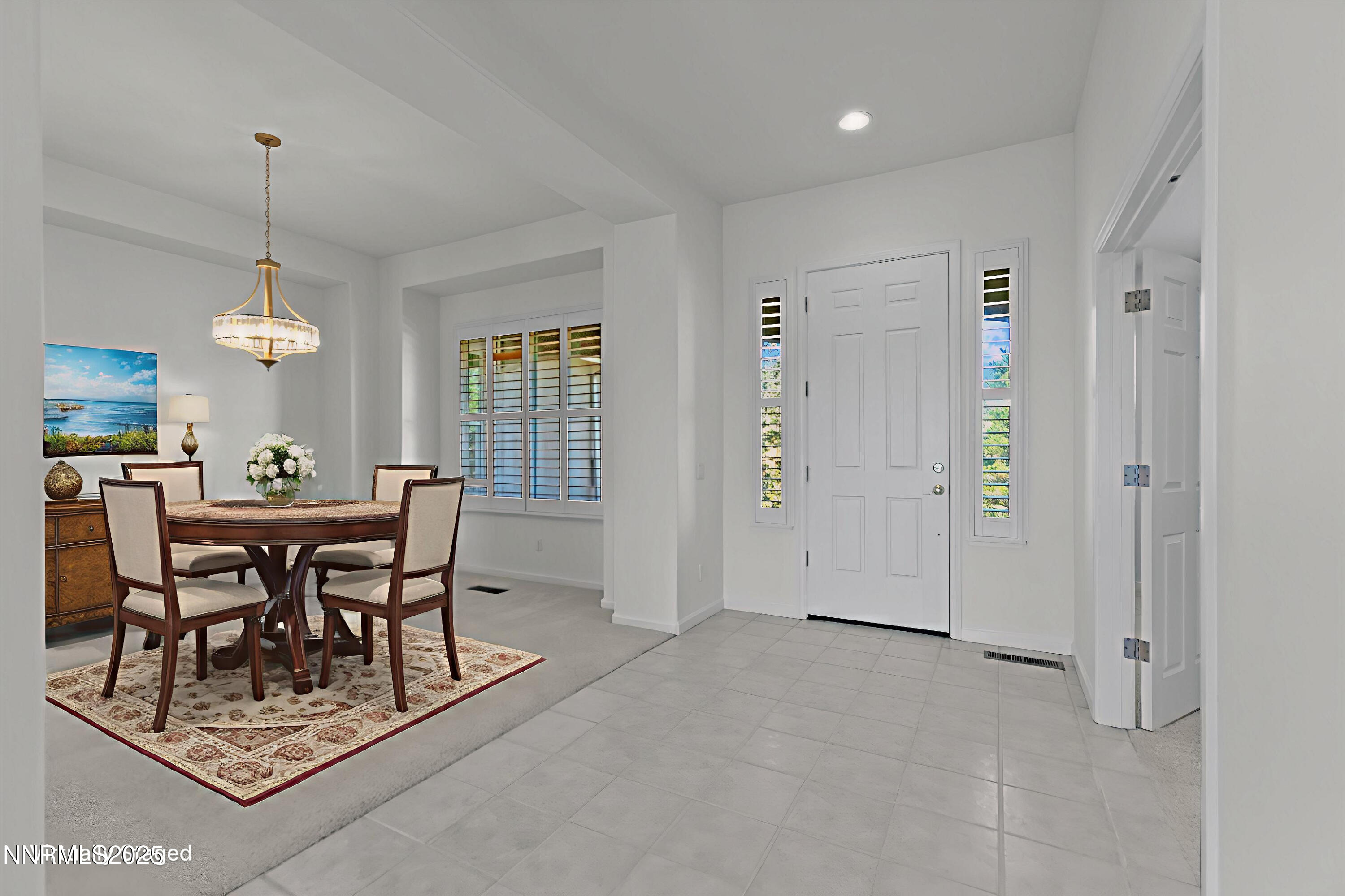 10-Dining Room - Standard - 0