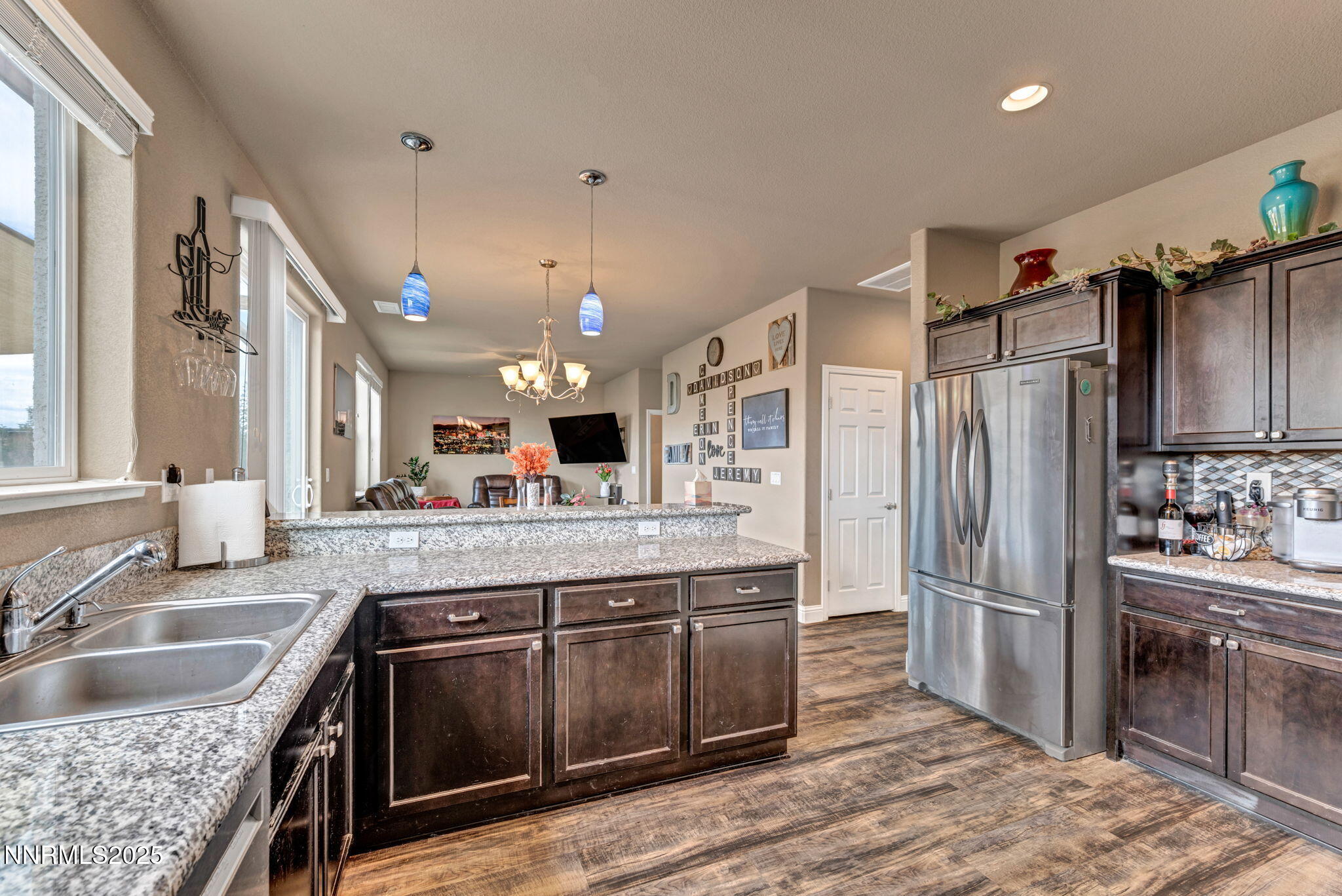 28-web-or-mls-3745-thistledown-ct