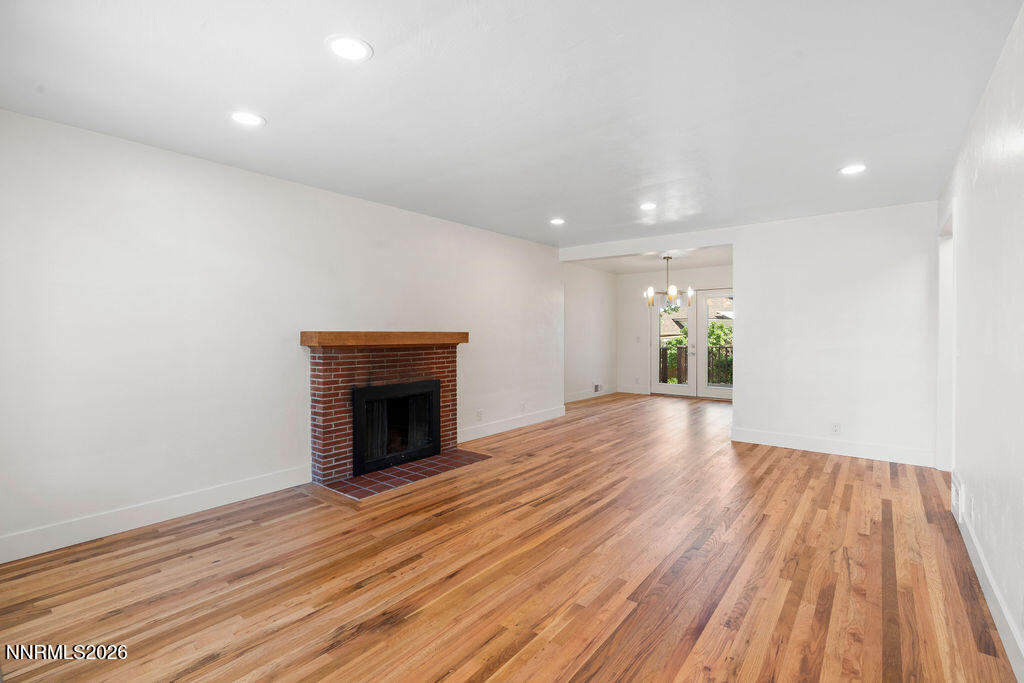 1606 Knoll Drive