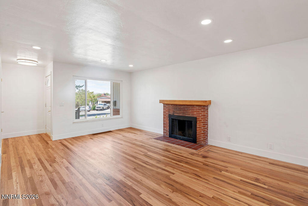 1606 Knoll Drive