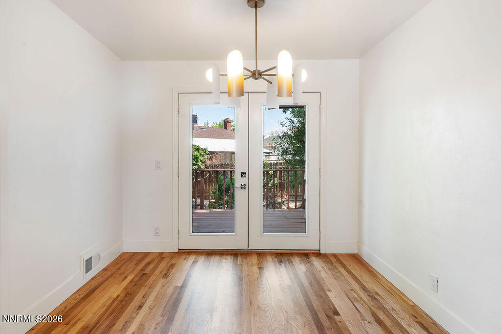 1606 Knoll Drive