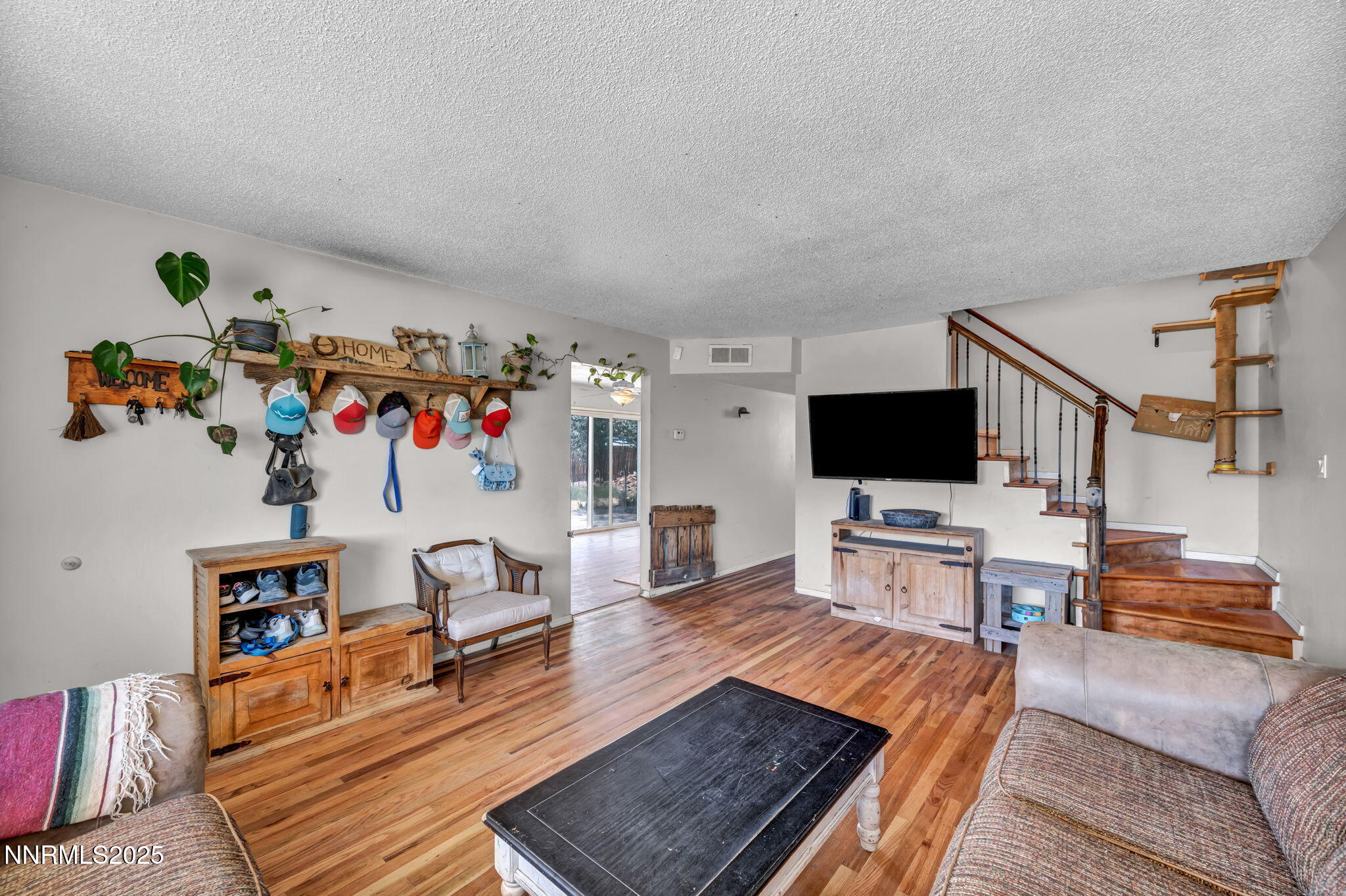 40-web-or-mls-11595-deodar-way