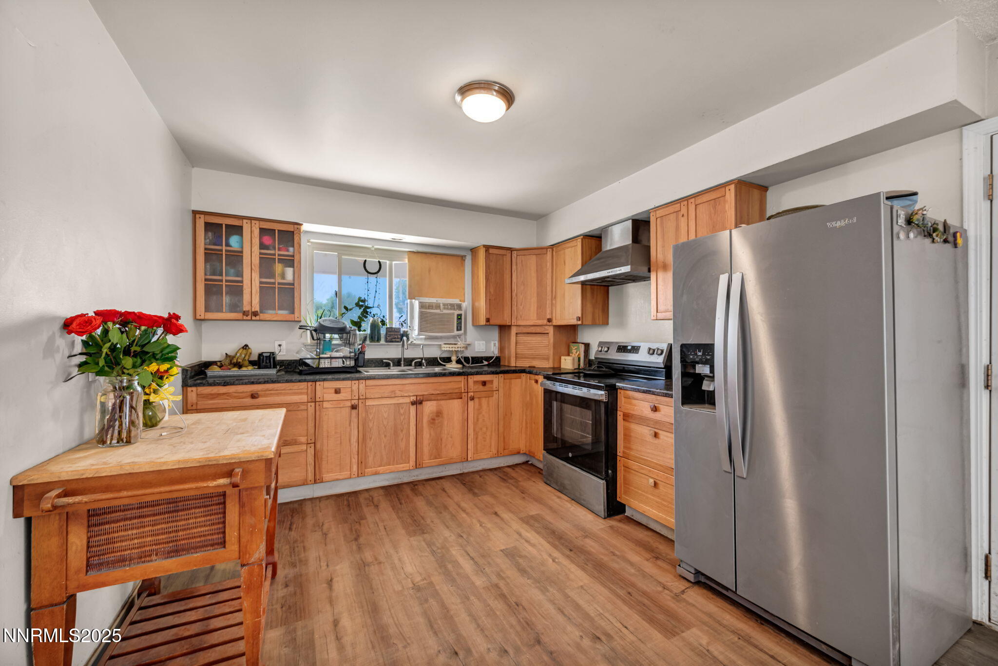 52-web-or-mls-11595-deodar-way