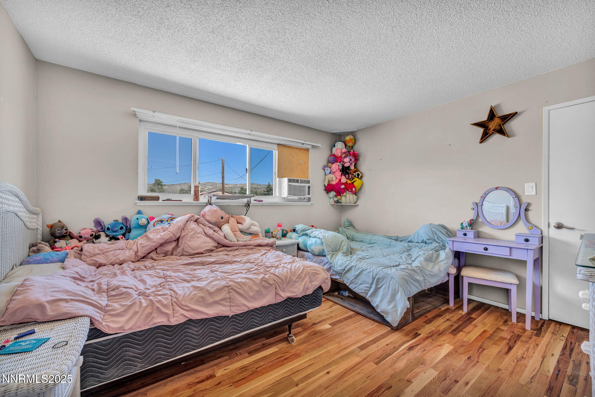 45-web-or-mls-11595-deodar-way