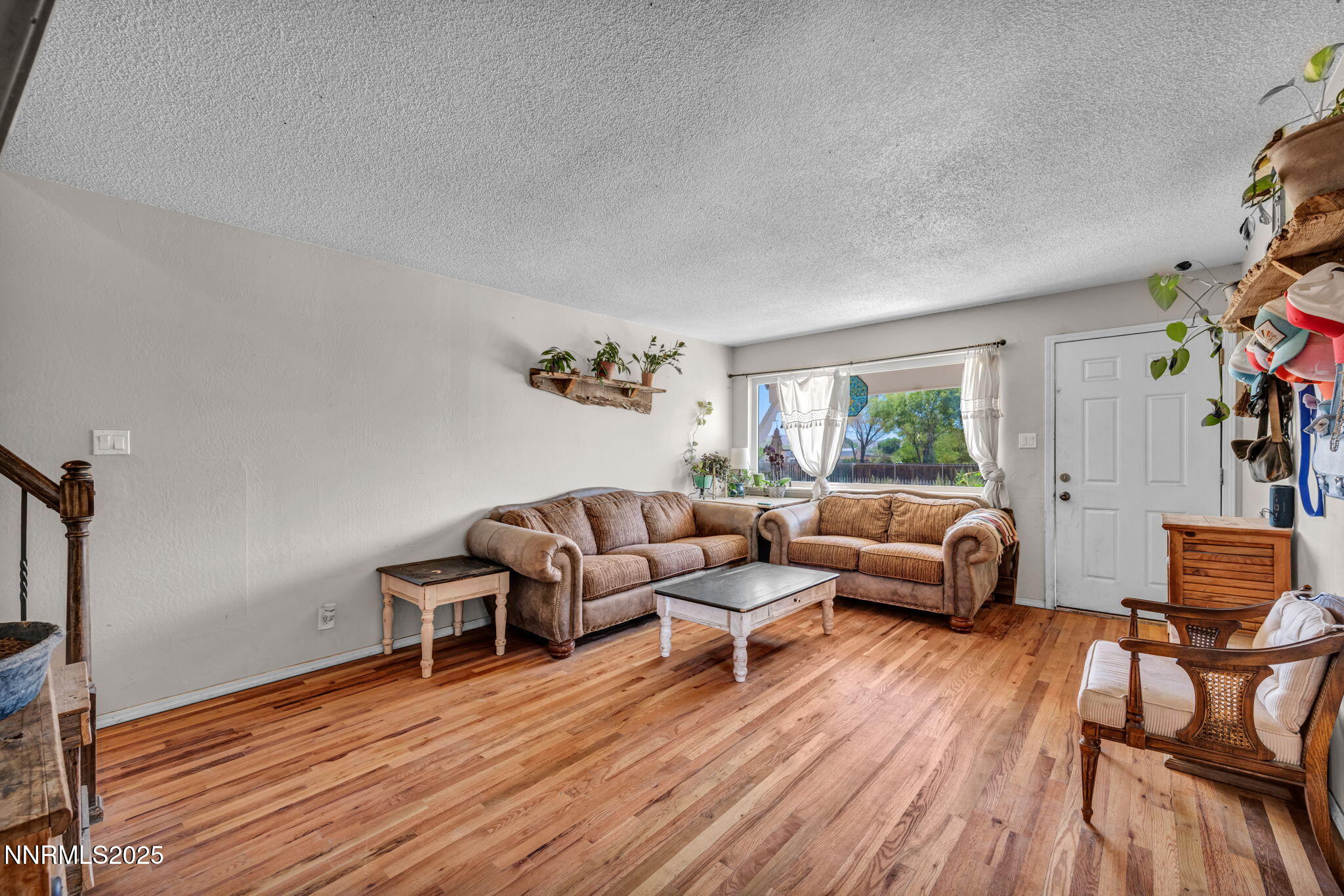 64-web-or-mls-11595-deodar-way