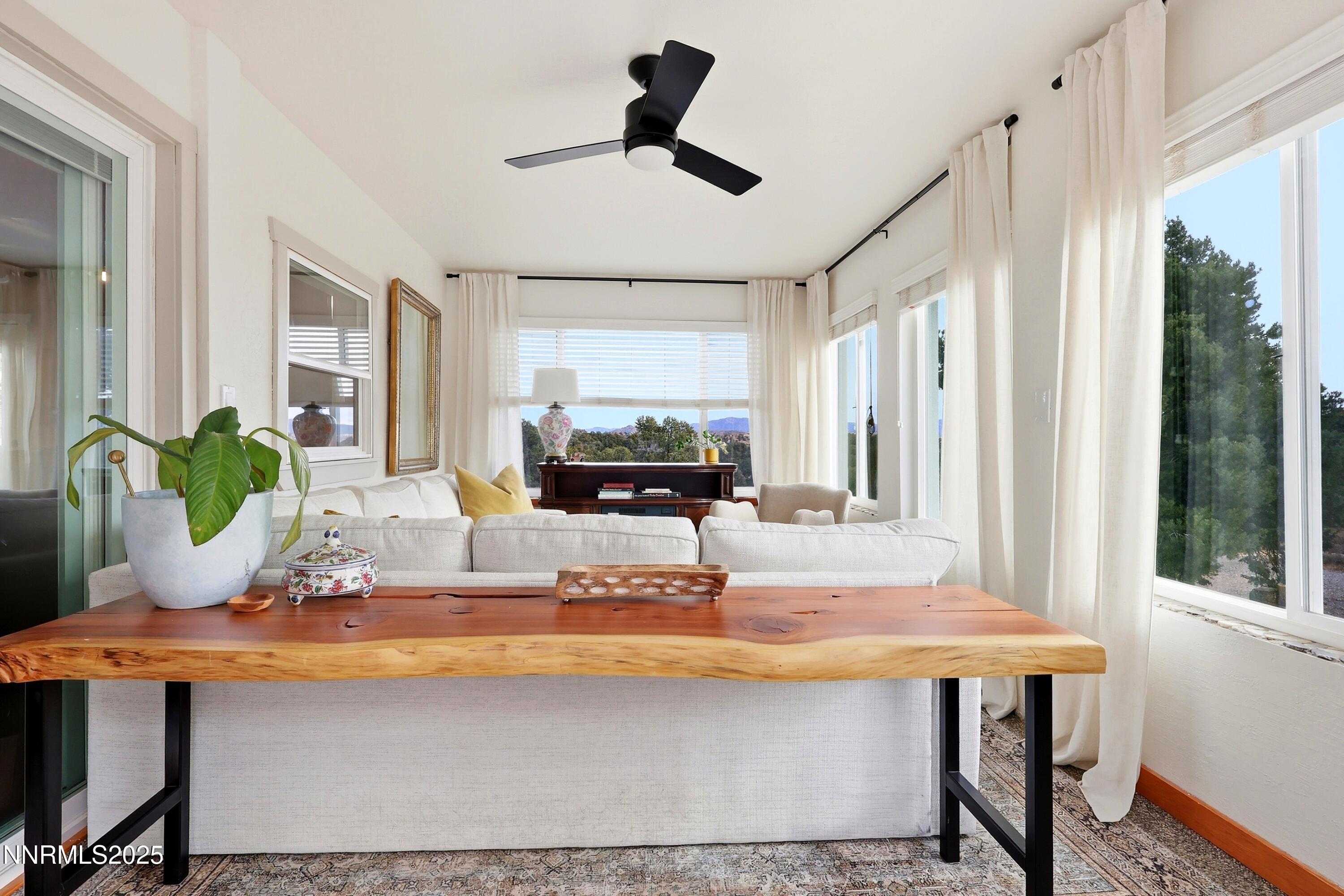 d33591ca-7f3c-47b4-97a8-1a1267b3361c