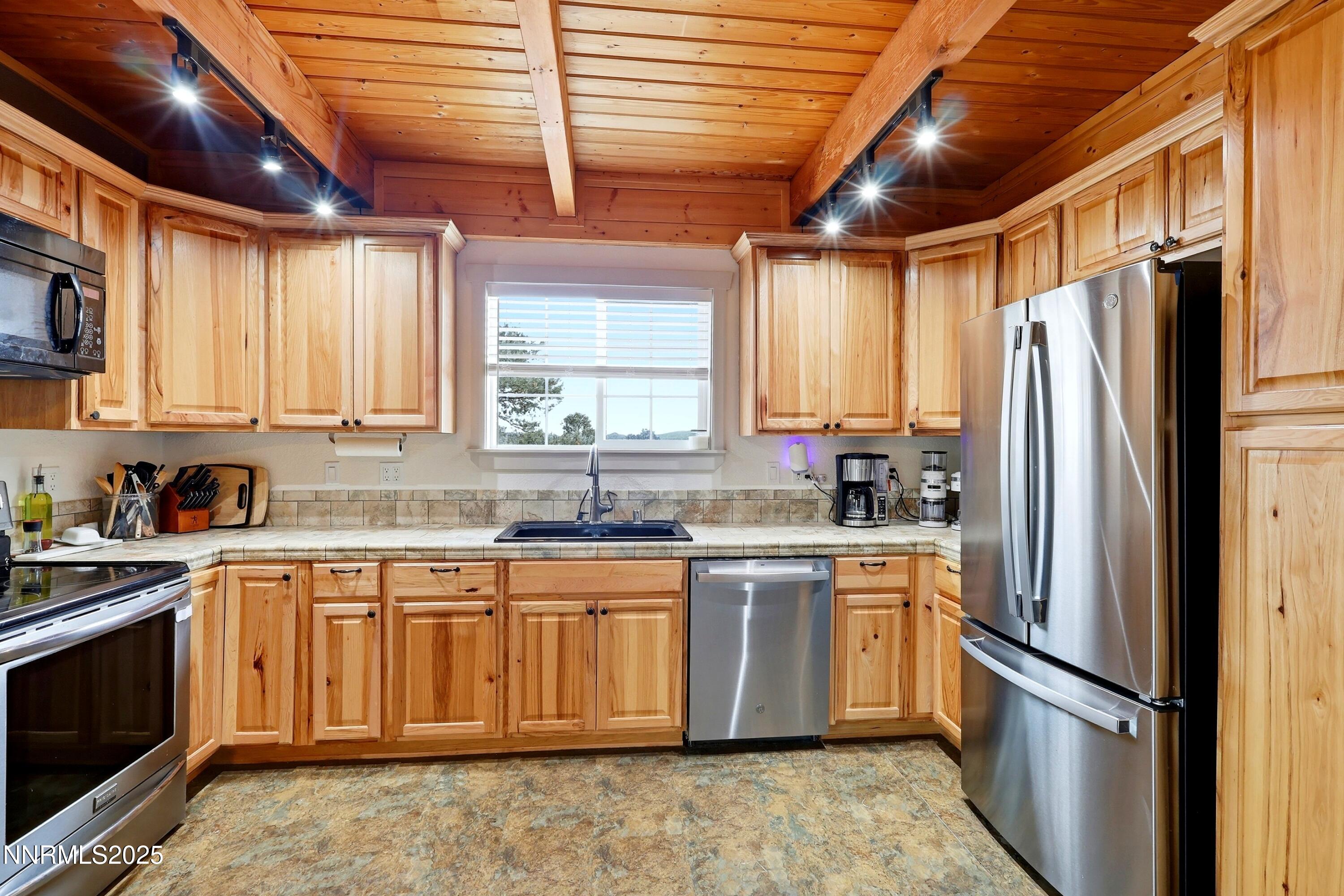 4ac2fa44-e715-49df-8a14-7790c289e287