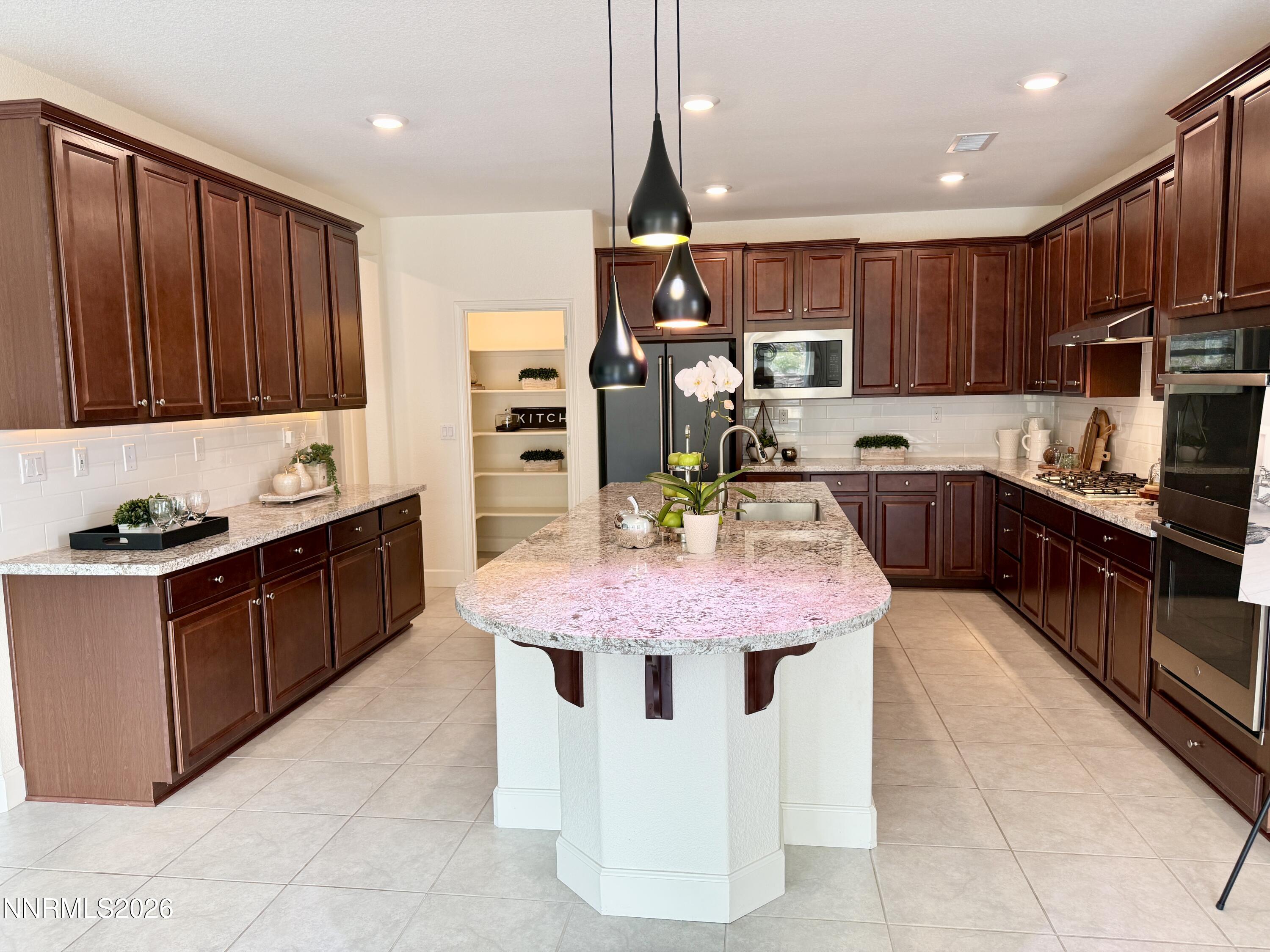 A1491466-80AD-4A06-BF48-D3317B6CD7DE_1_2