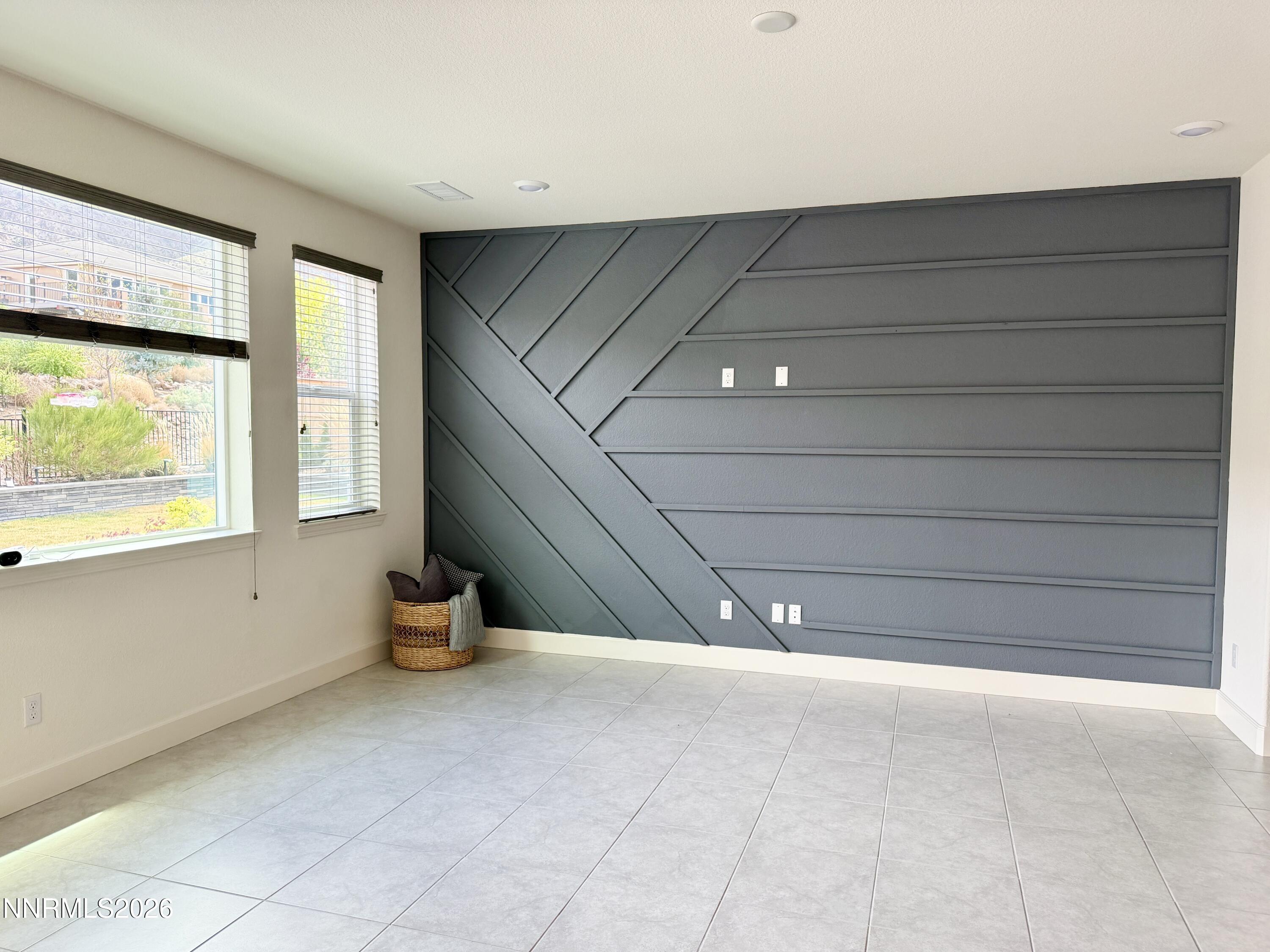 BADACED9-C4E5-47E7-8E54-49F9512CF6C2_1_2