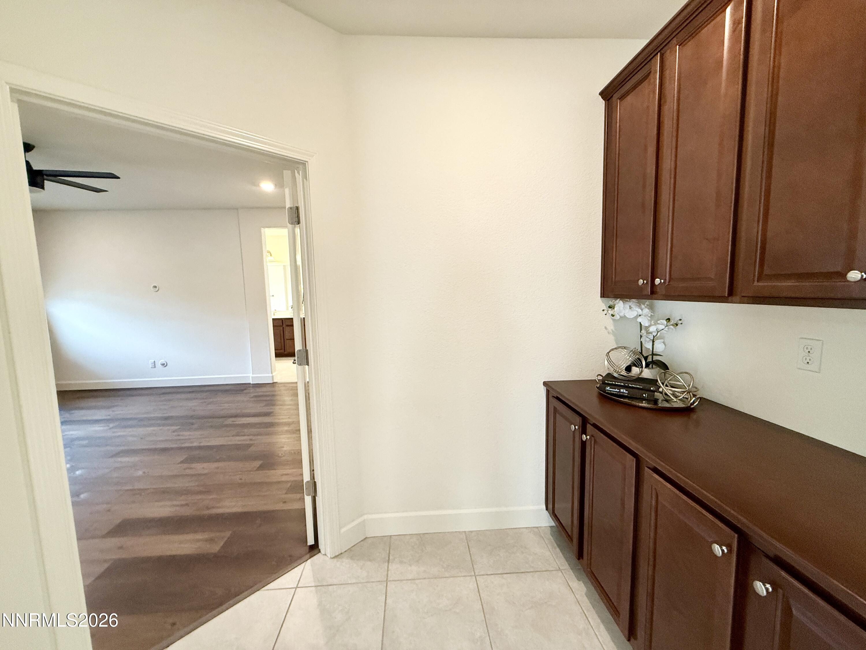 893DD086-62CC-4771-A5D2-BD59459EDE6D_1_2