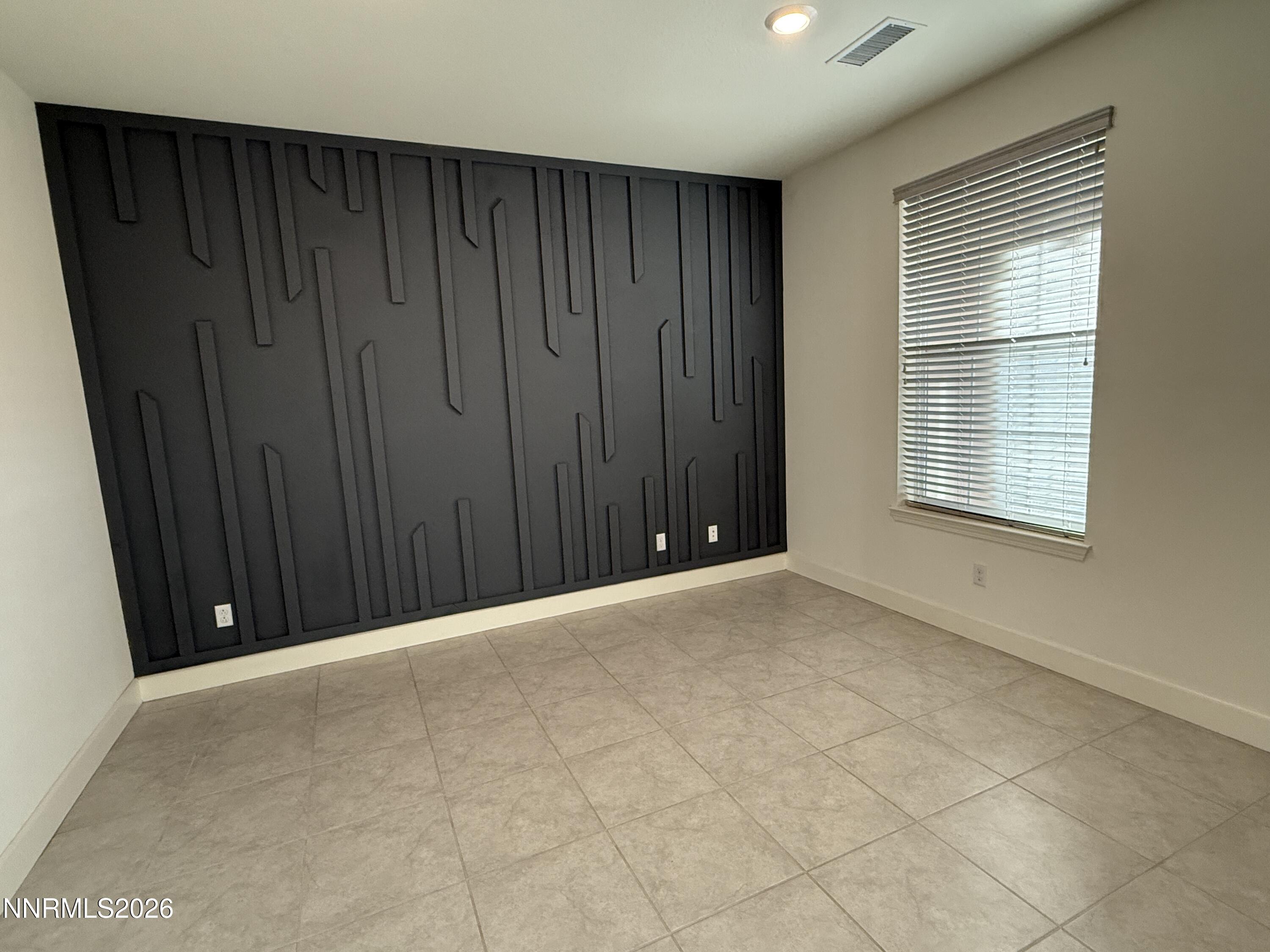 4DD52FF7-2D2F-48A7-9D56-5C09373447CF