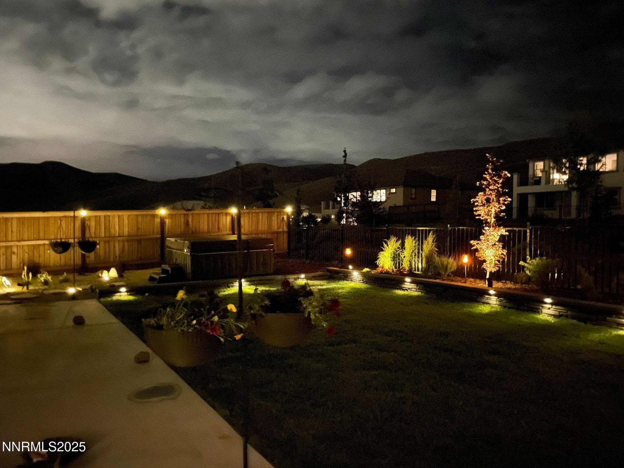 N night Lights North 3