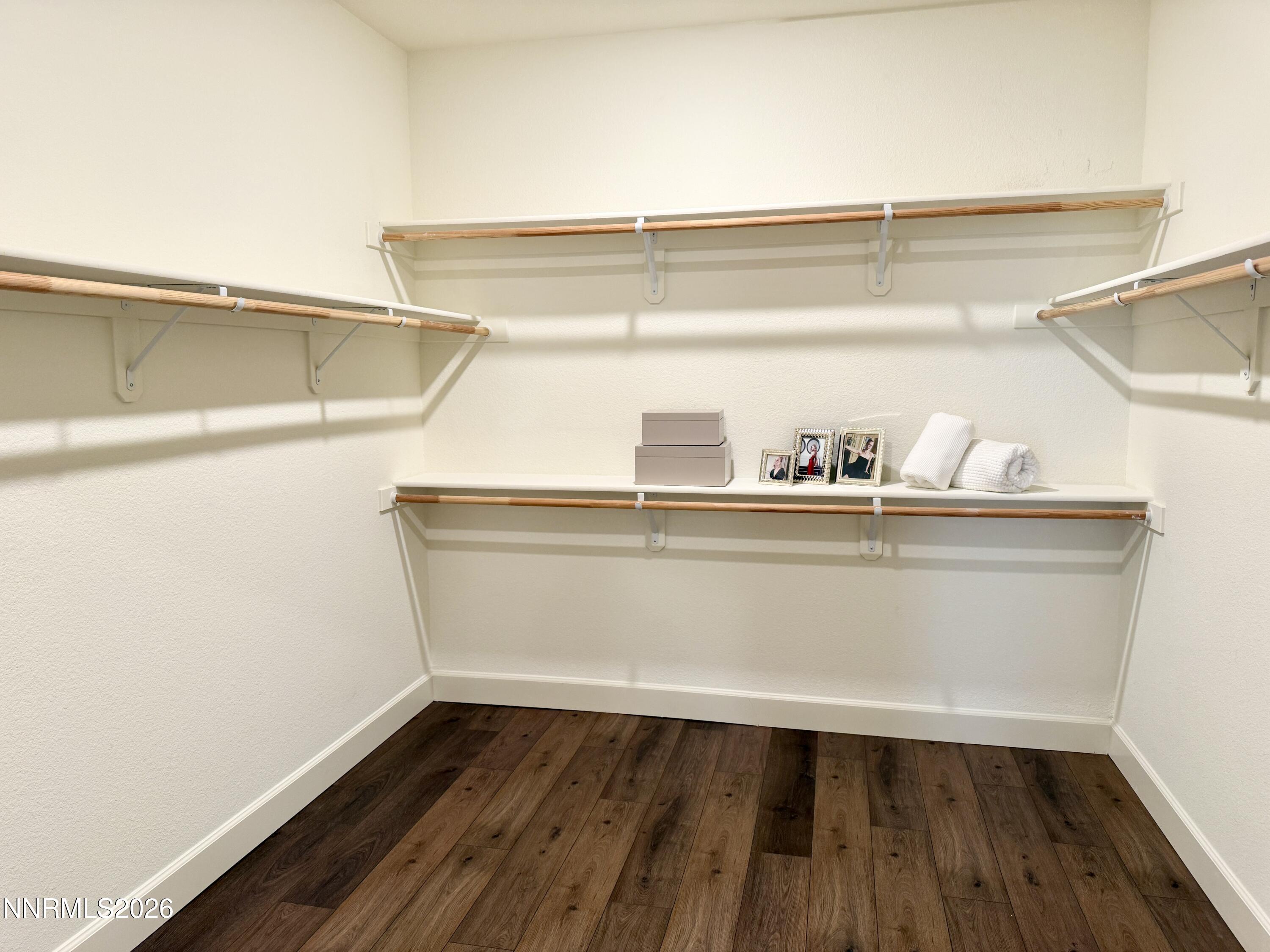 0E18963F-846B-4244-BFD4-F8F4D3AE9AC8_1_2