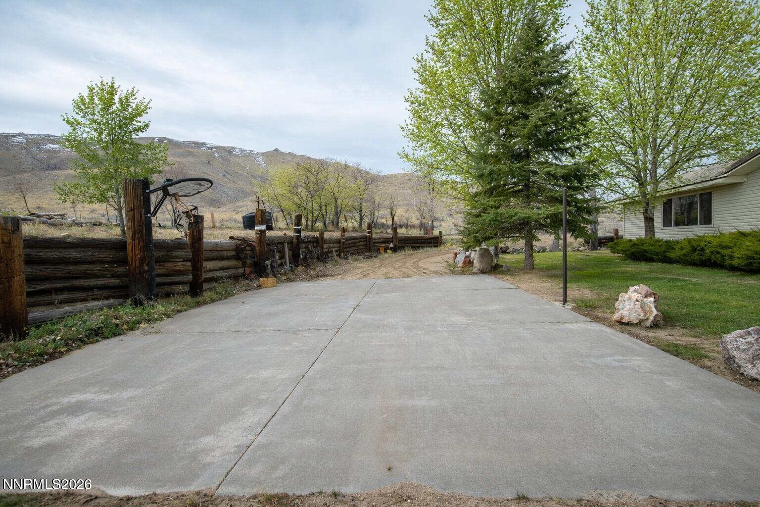 9EF86AAA-526B-4537-BD43-AE27DFAFFC11