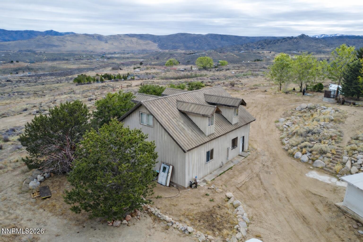 E1D422E4-64A8-4CB3-AD5B-003EAEFCE69A