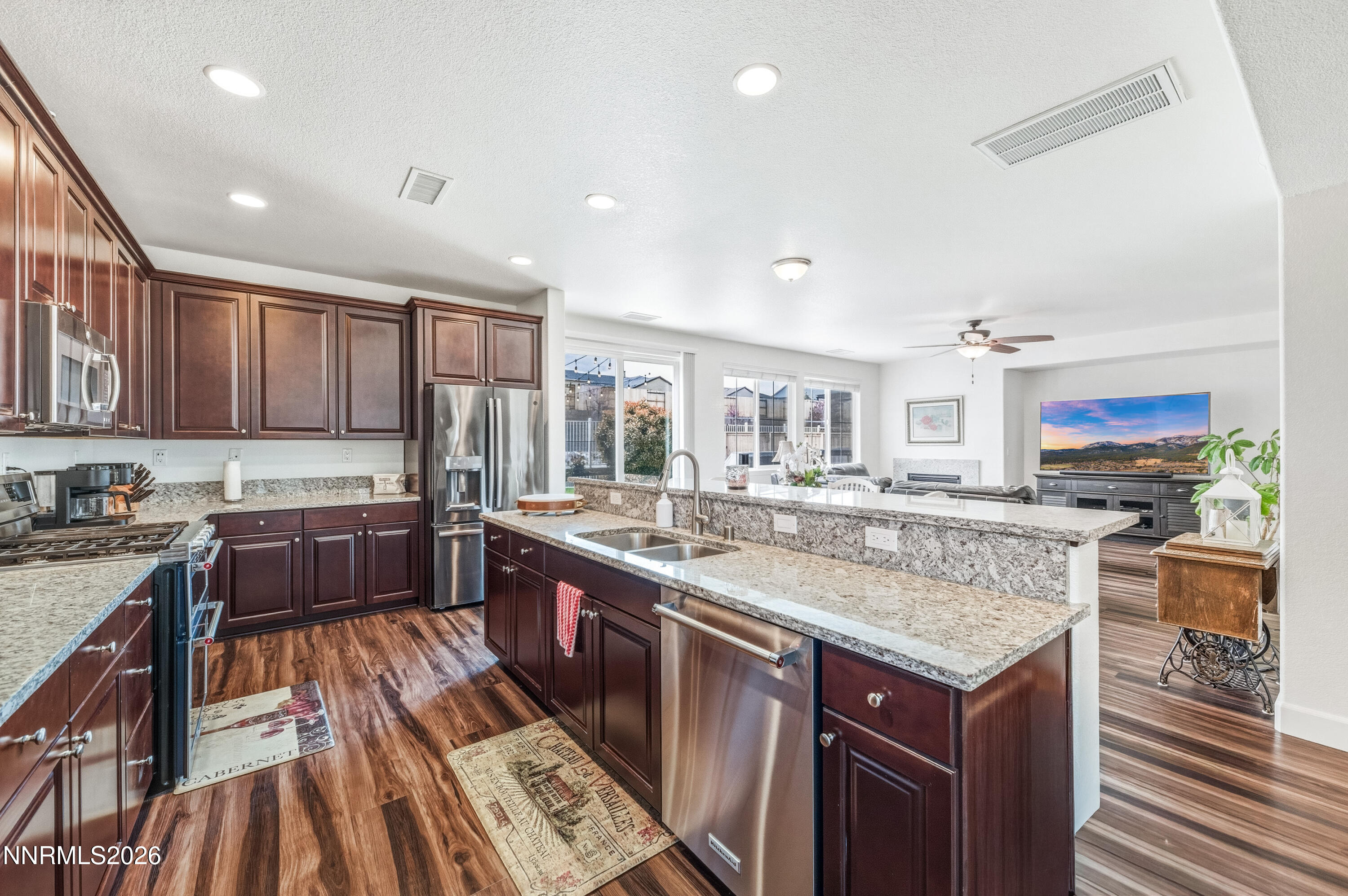 2084 Whitecliff Drive