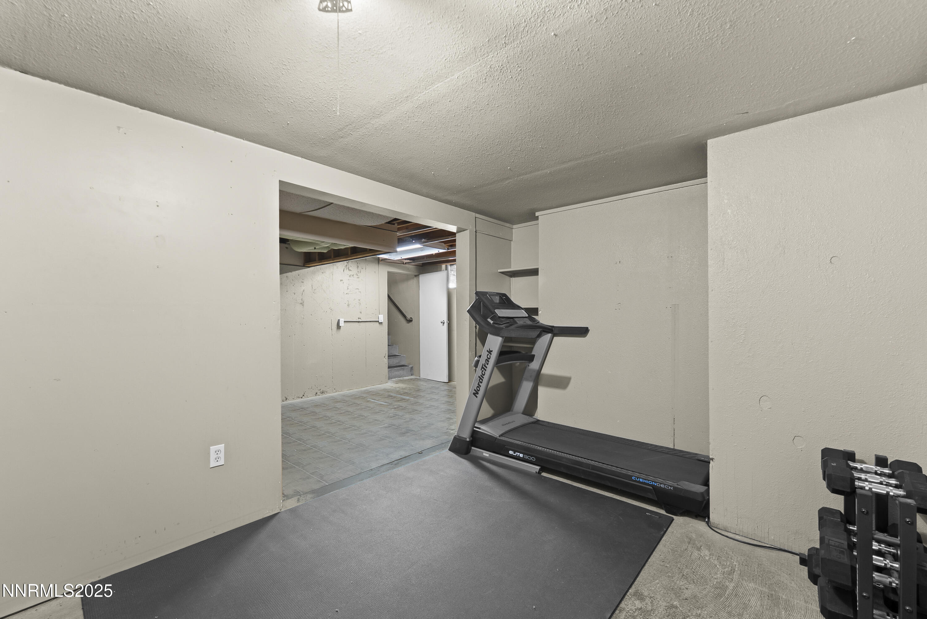 27-1692 Oakhurst Ave Reno NV 89509 (27 o