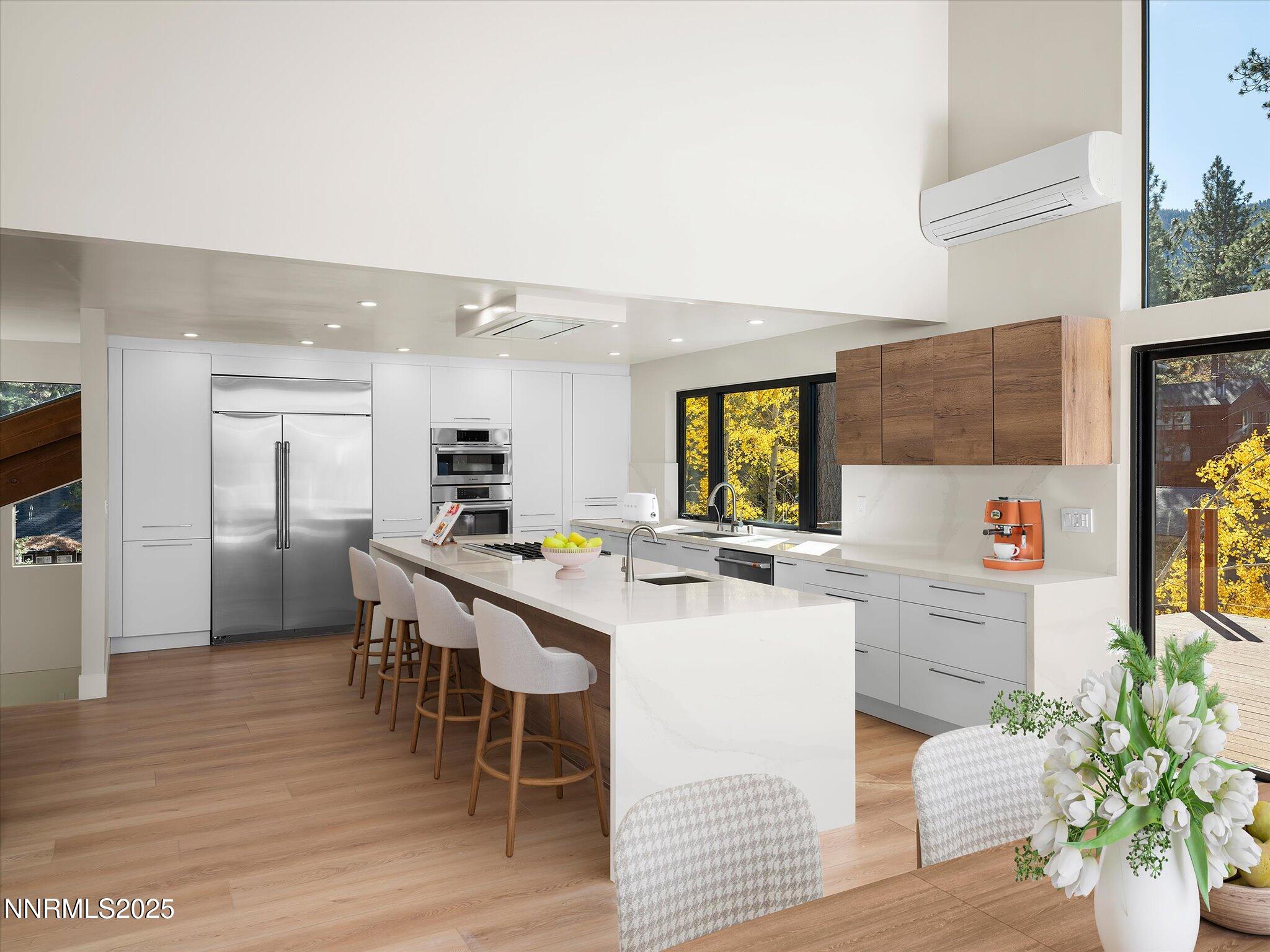 10-Dining into Kitchen