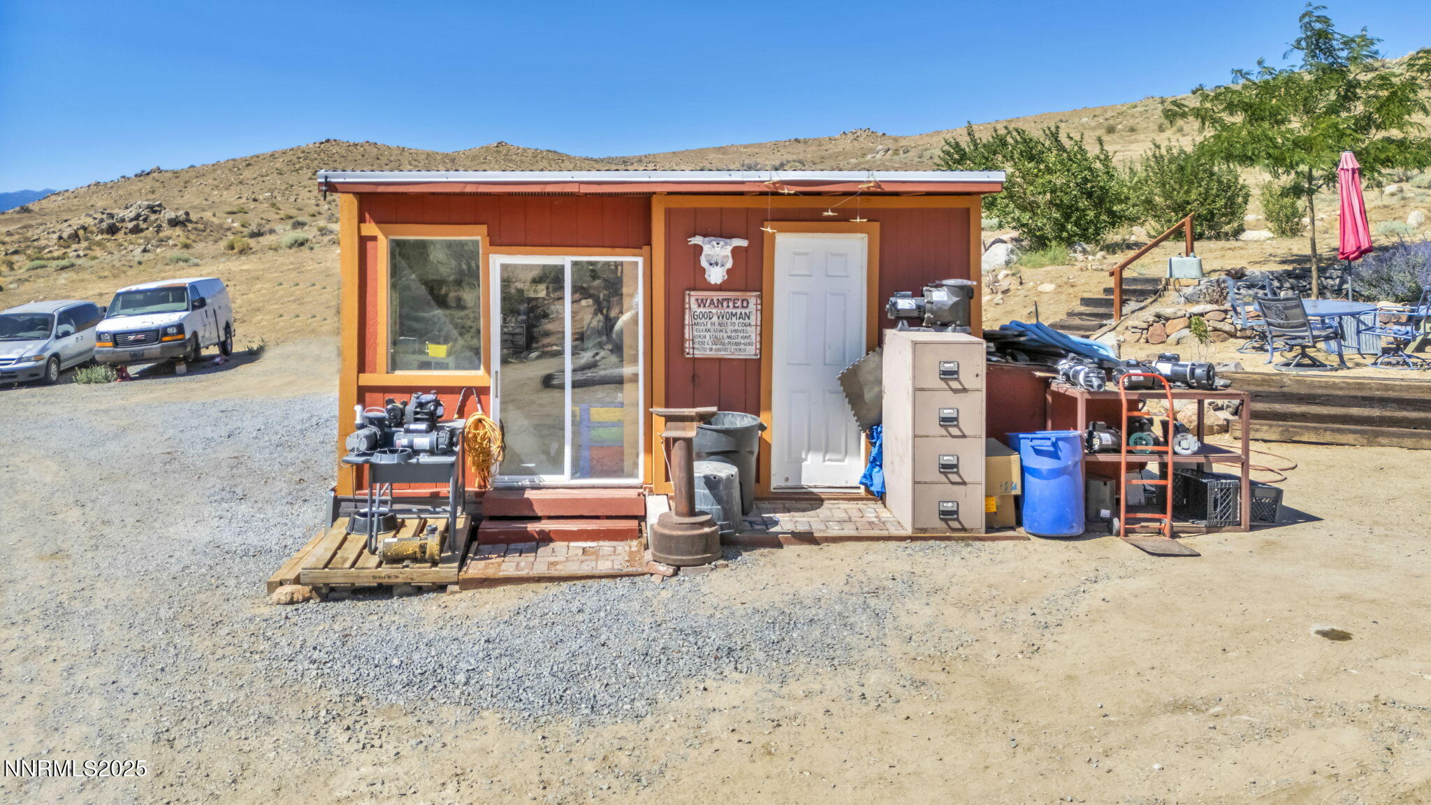 21-web-or-mls-8560-chimney-rd