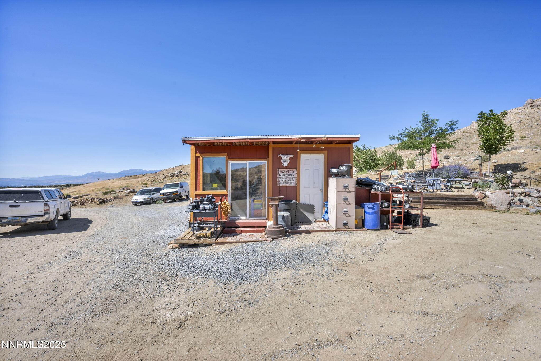 32-web-or-mls-8560-chimney-rd