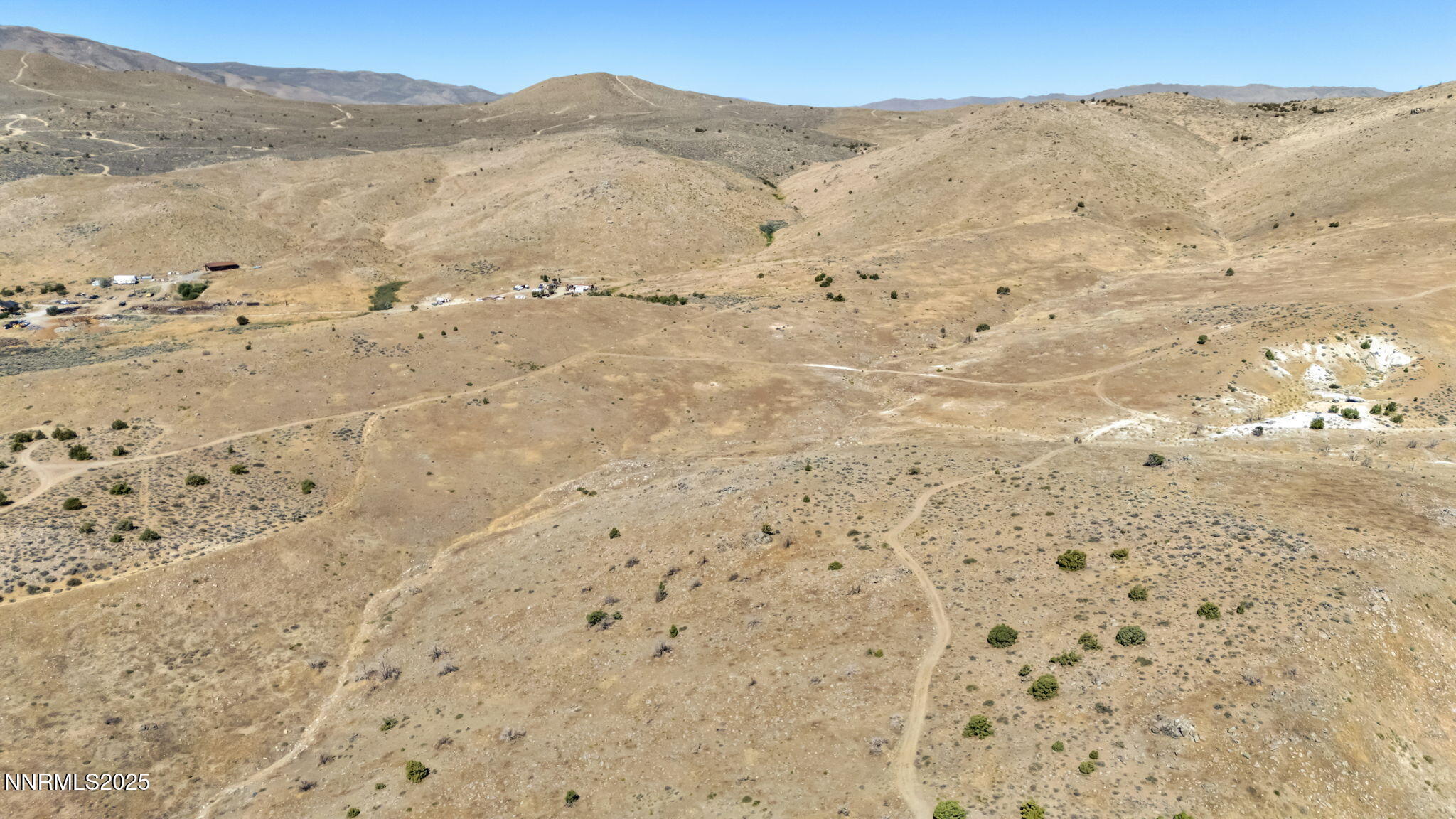 12-web-or-mls-8560-chimney-rd