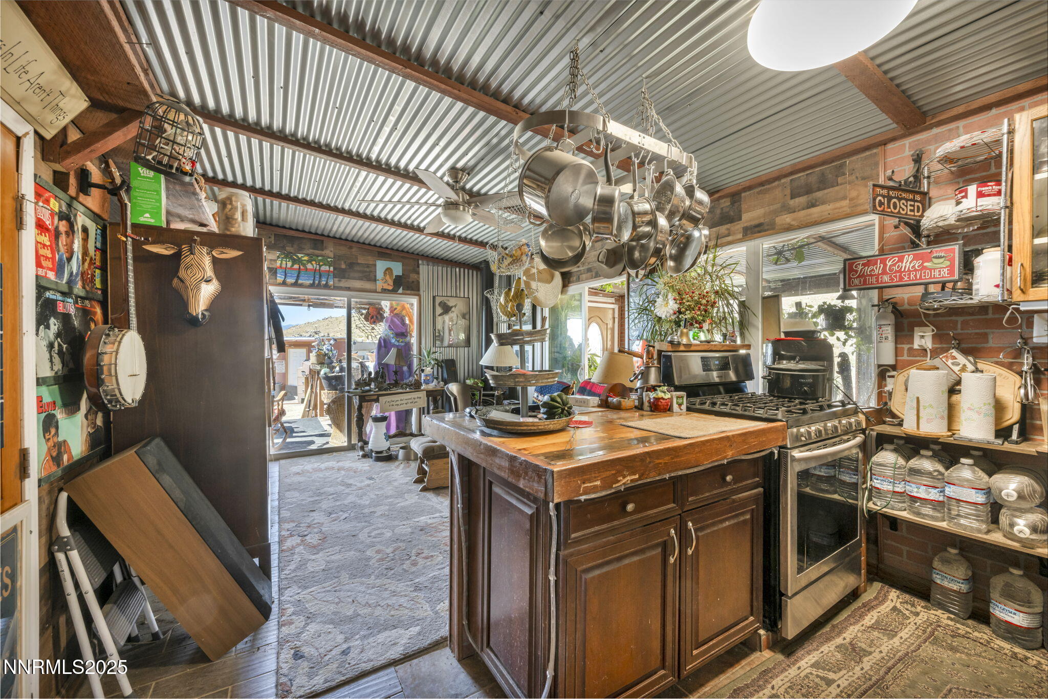 42-web-or-mls-8560-chimney-rd