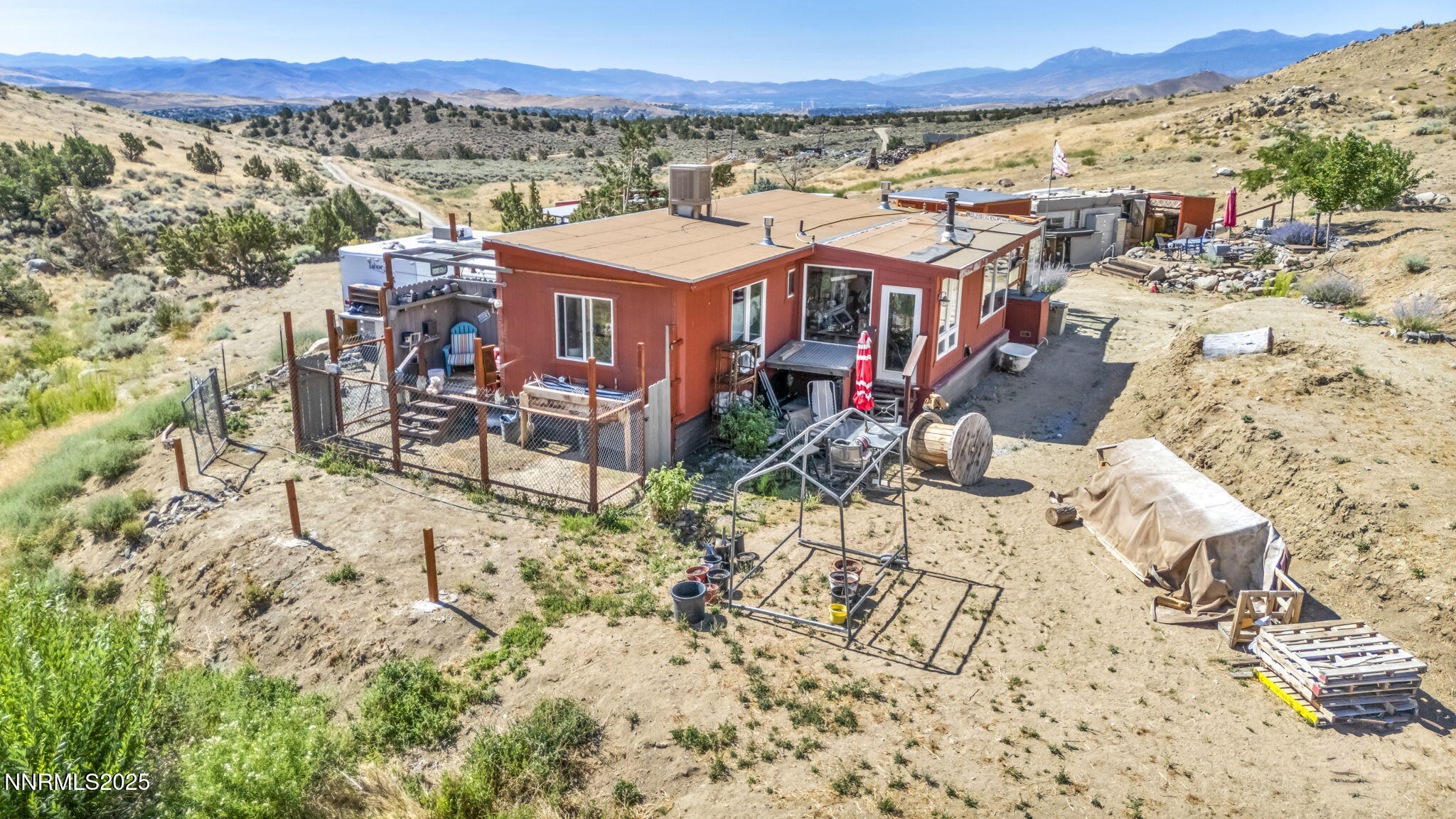 18-web-or-mls-8560-chimney-rd