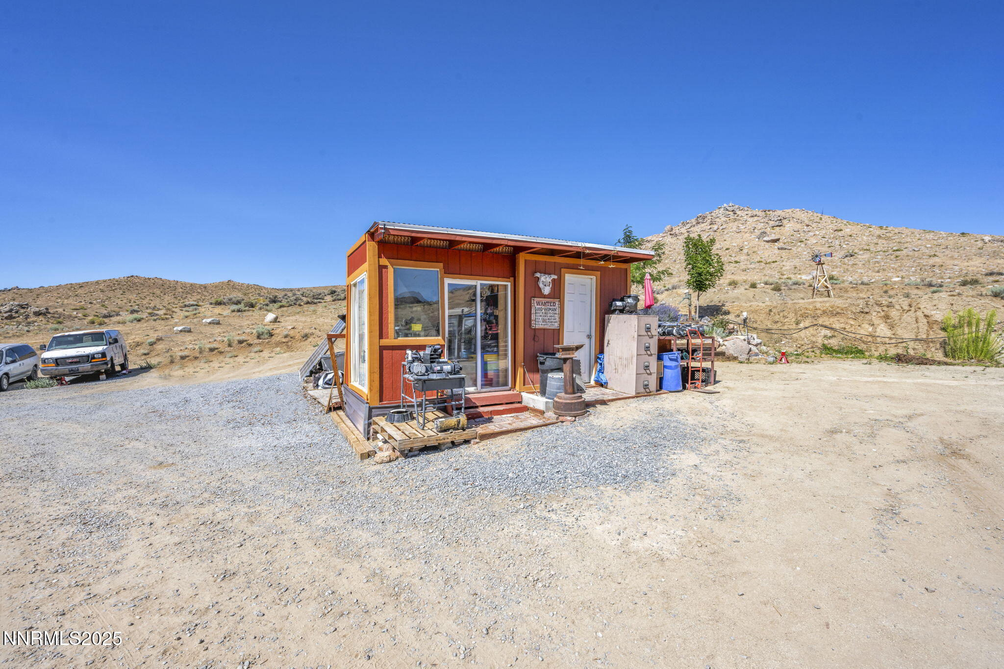 33-web-or-mls-8560-chimney-rd