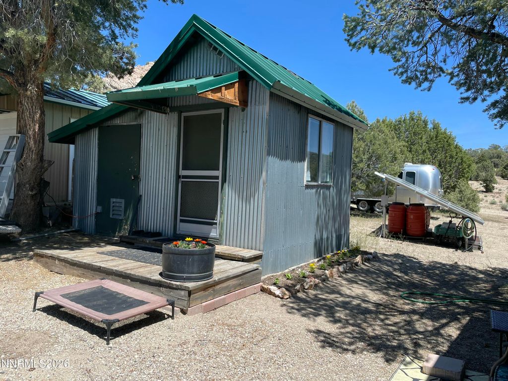 Photo of 594 N Main Street, Tonopah, NV 89049 (MLS # 260005932)
