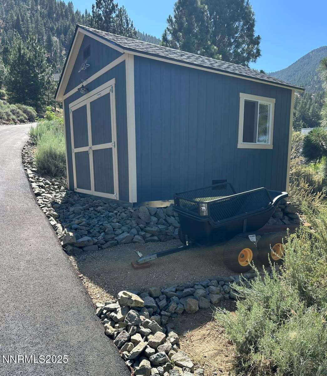 4348F1B6-C9B5-4203-B29F-2789E2F88CB5