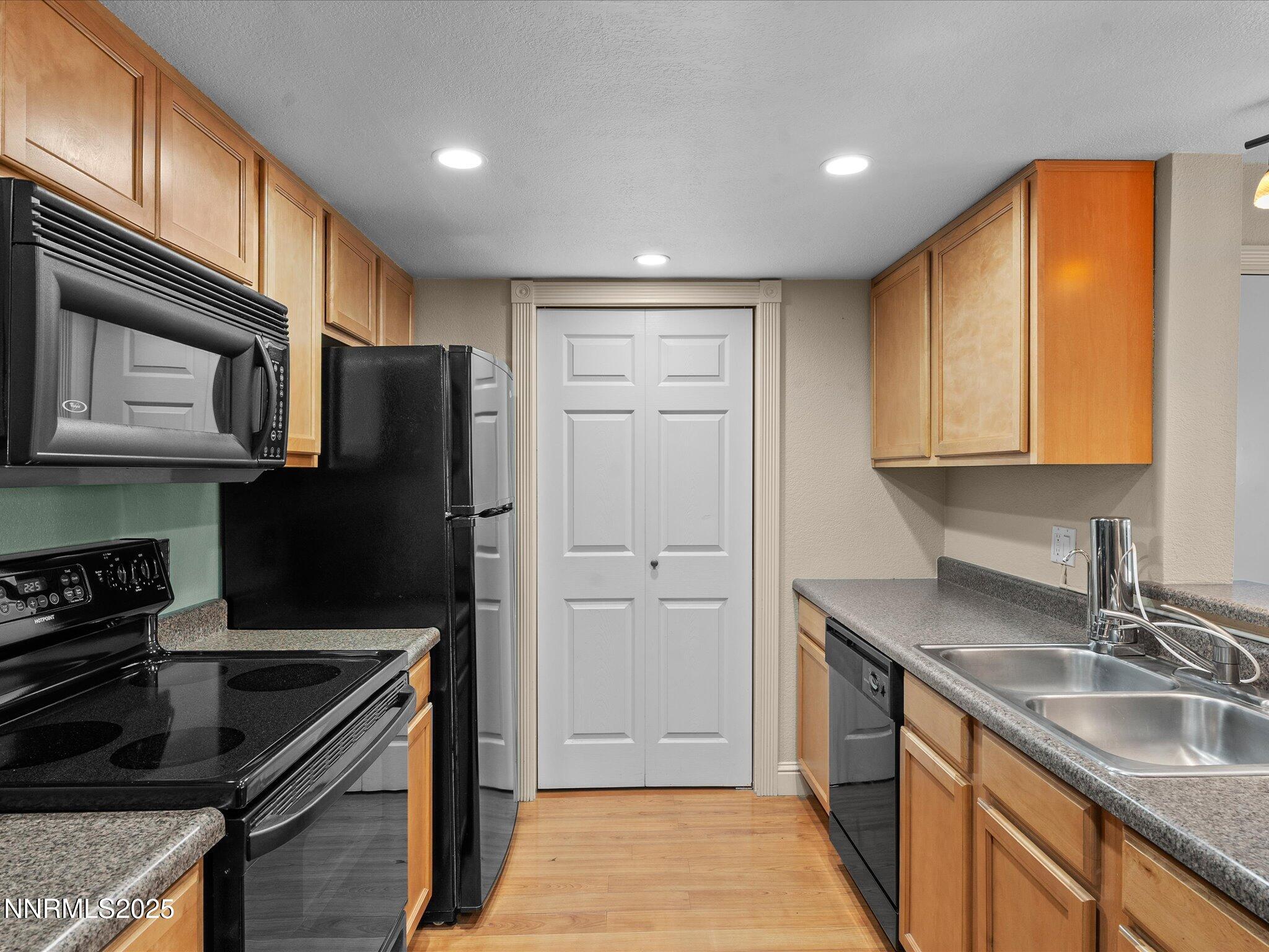 15-555 E Patriot Blvd 151-111