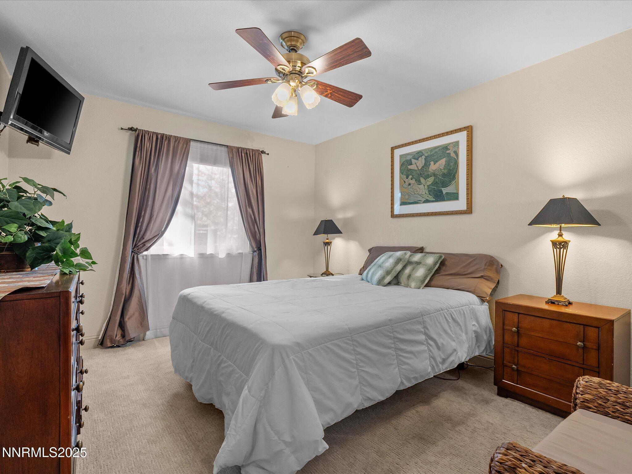 20-555 E Patriot Blvd 151-116