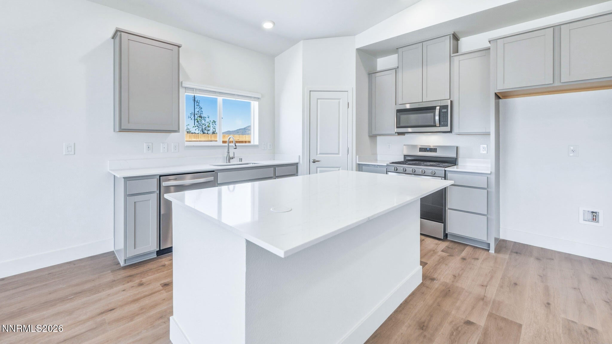 631 Fraser Loop