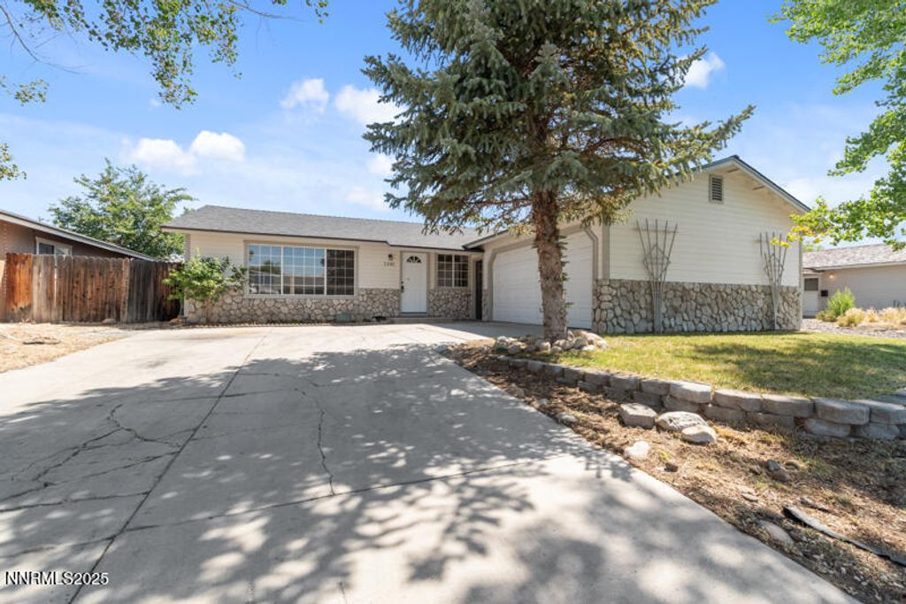 Photo of 1381 Spooner Drive, Carson City, NV 89706 (MLS # 250053128)