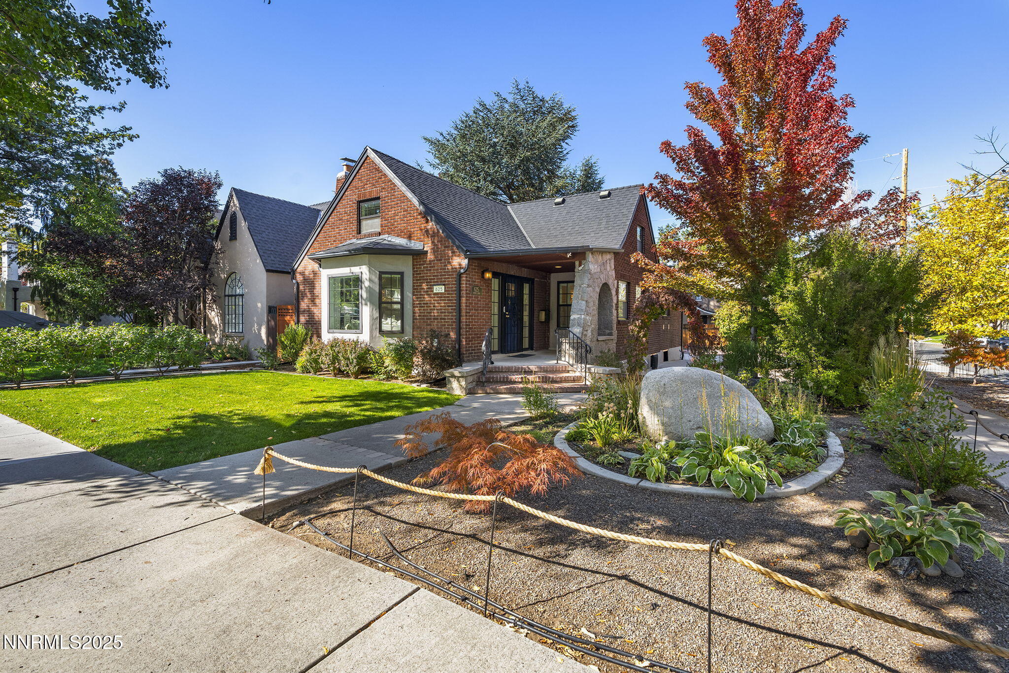 2-web-or-mls-_DSC9571