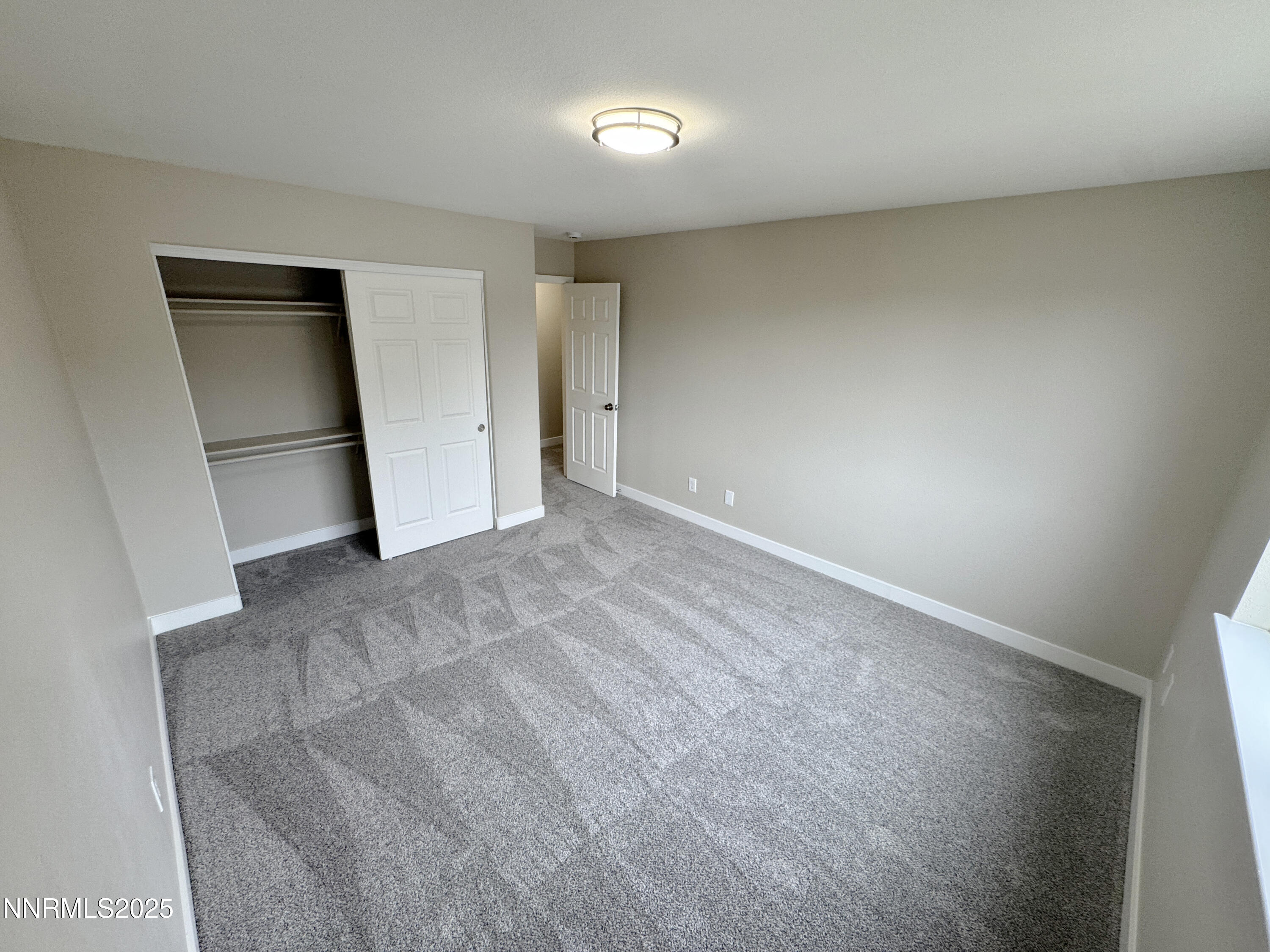 Upstairs Bedroom 2 (3)