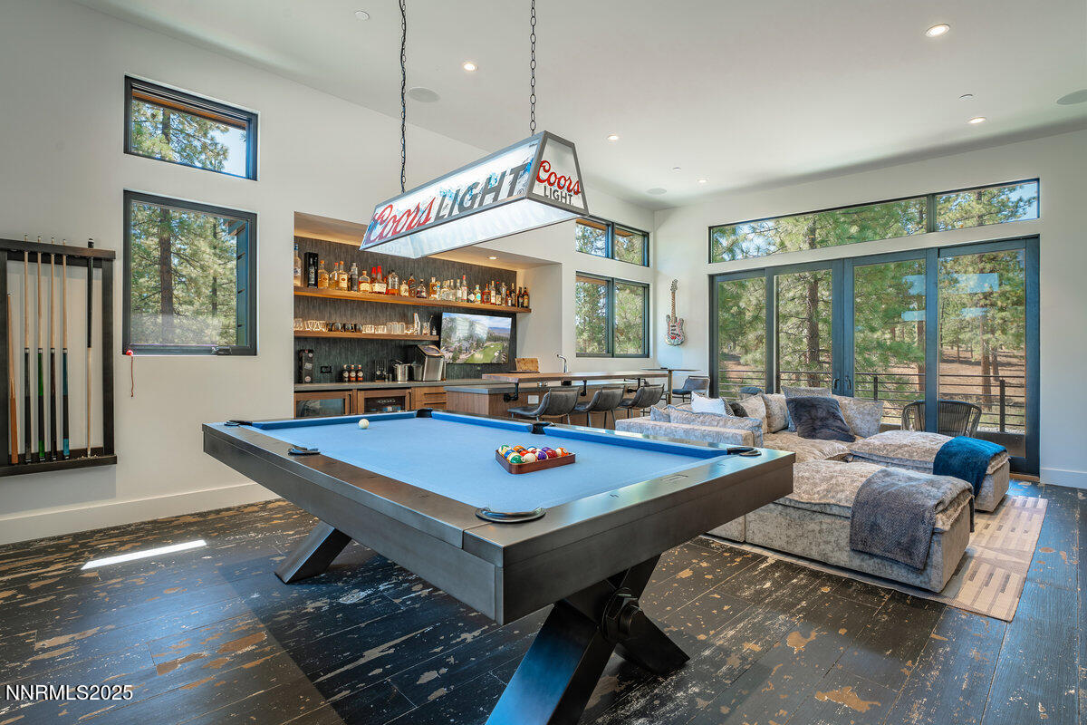 Game Room & Bar
