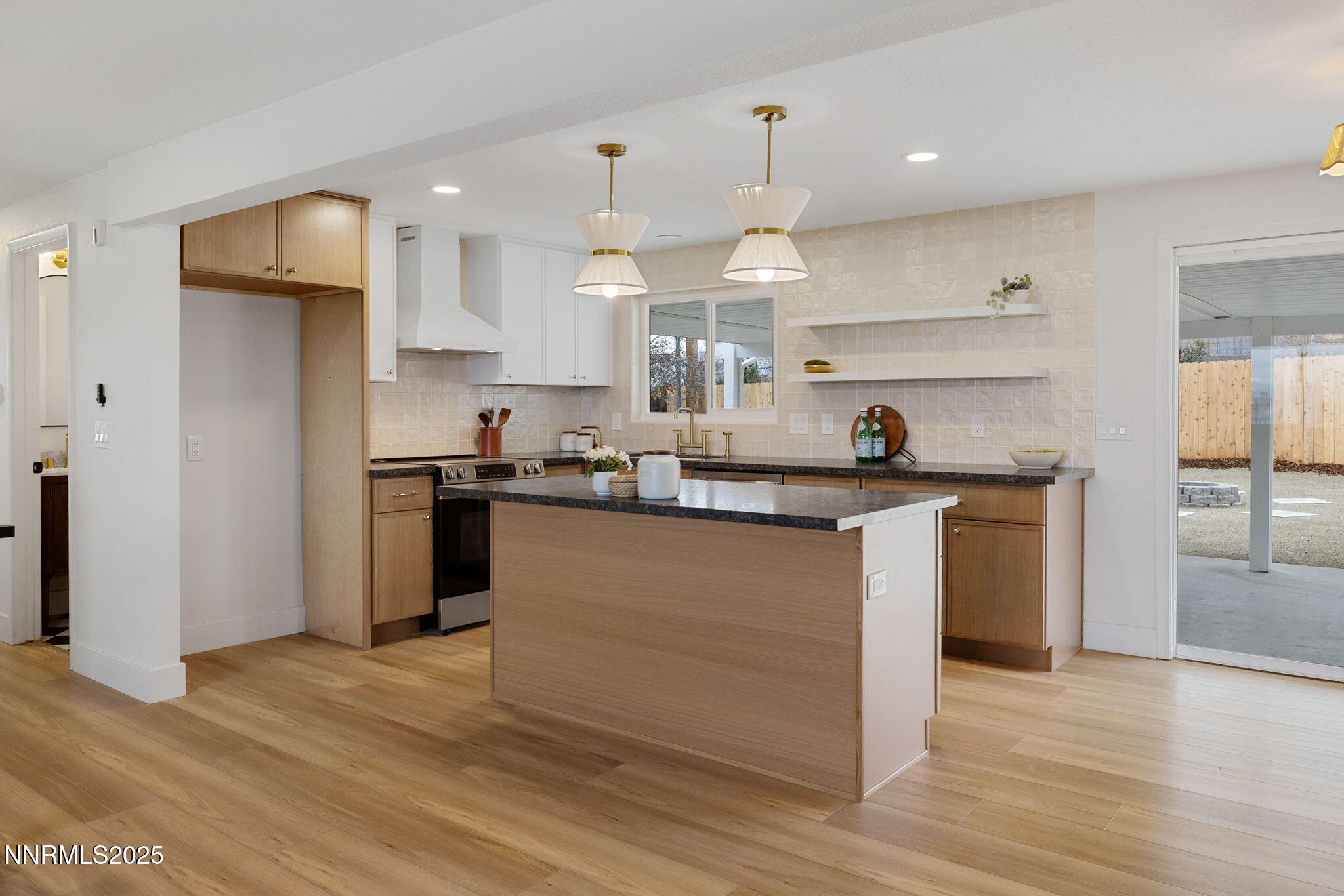 11-web-or-mls-575 Northstar-12