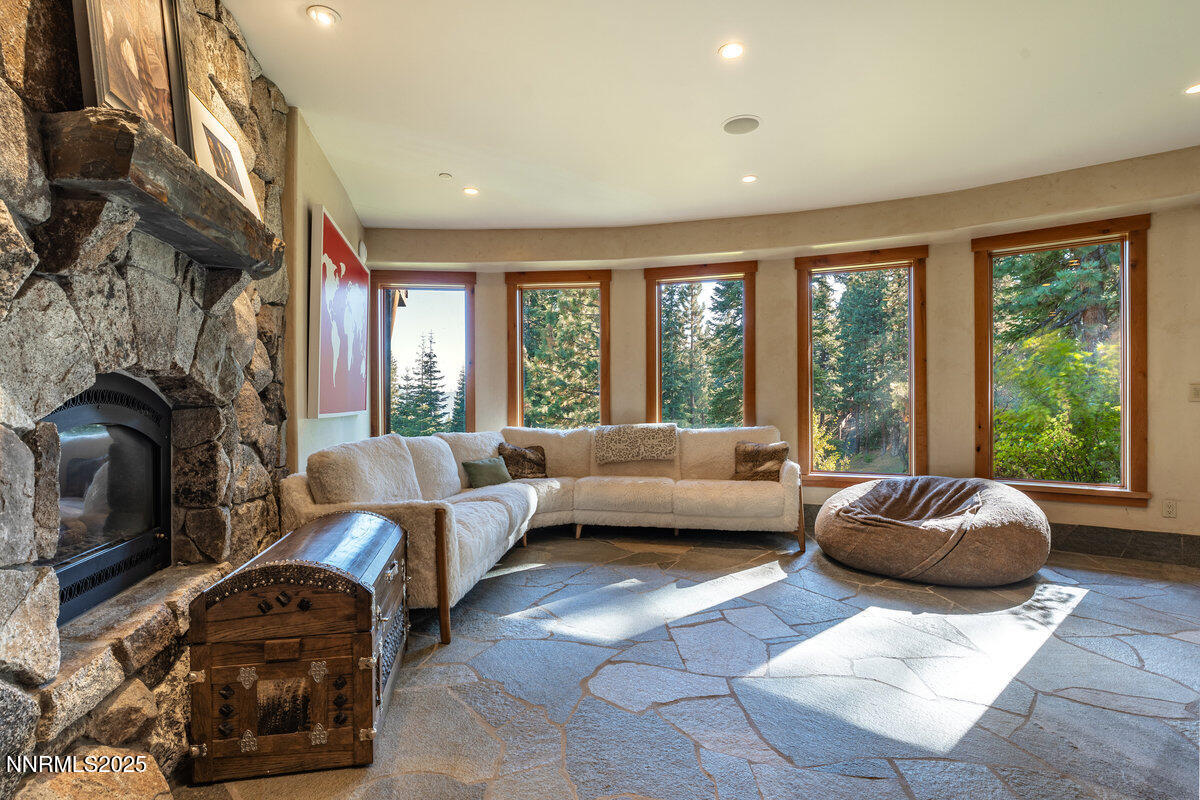 082_951_divot_ct-82_495