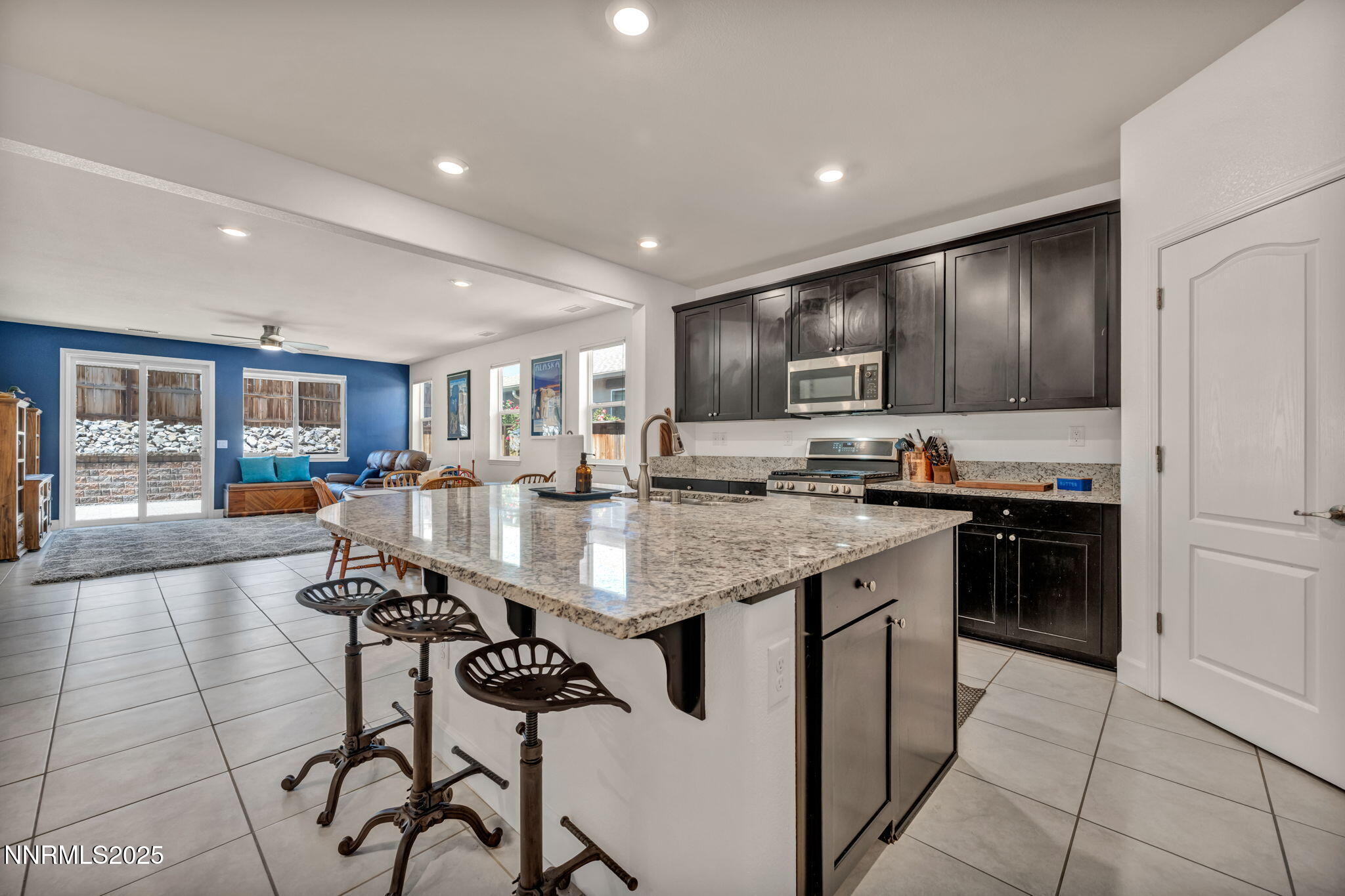 29-web-or-mls-7325-overture-dr