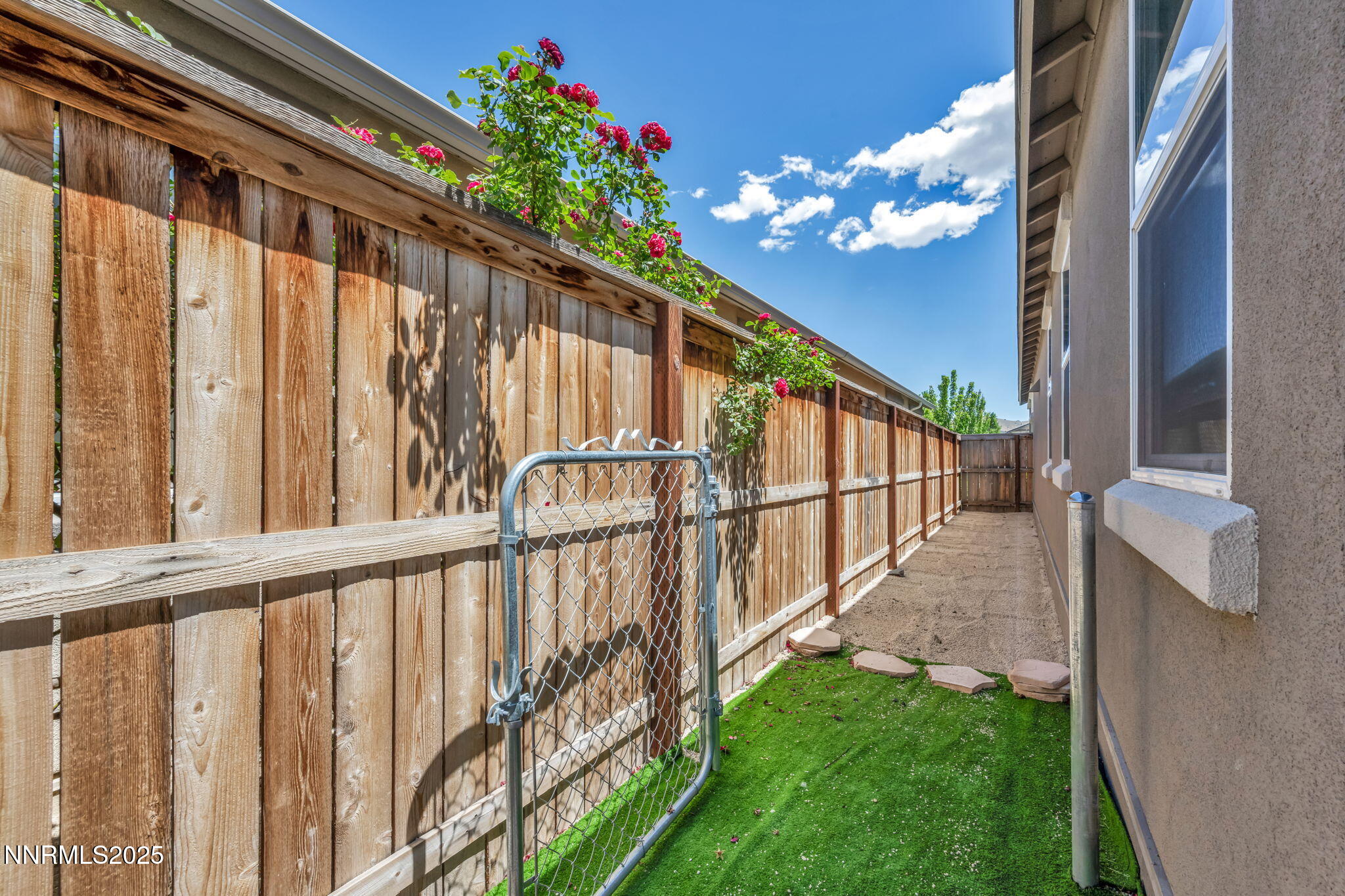 7-web-or-mls-7325-overture-dr