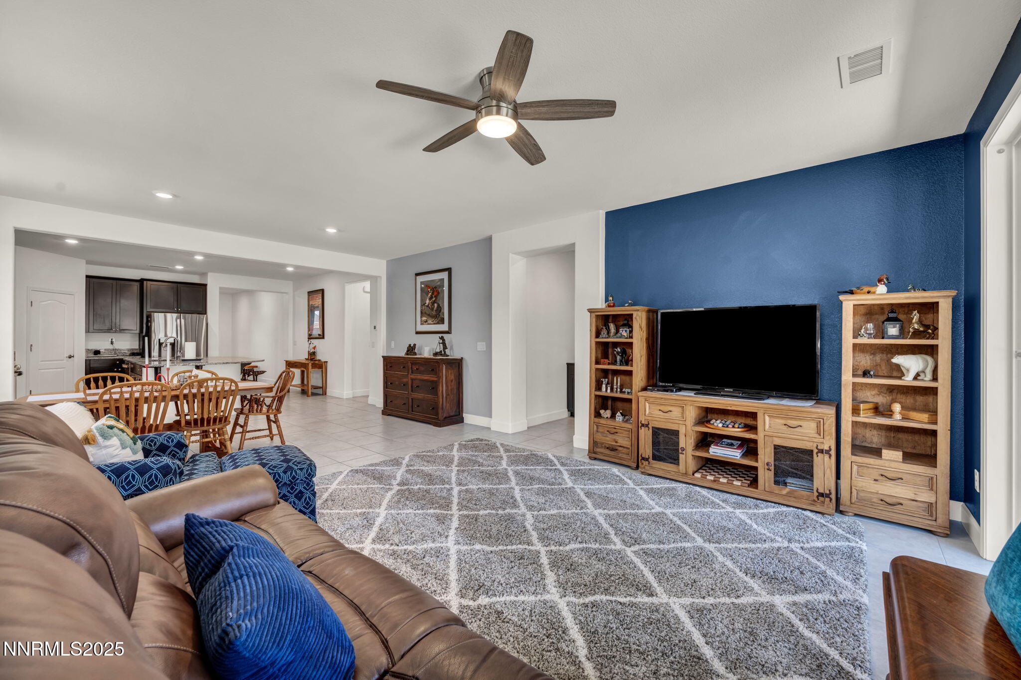 40-web-or-mls-7325-overture-dr