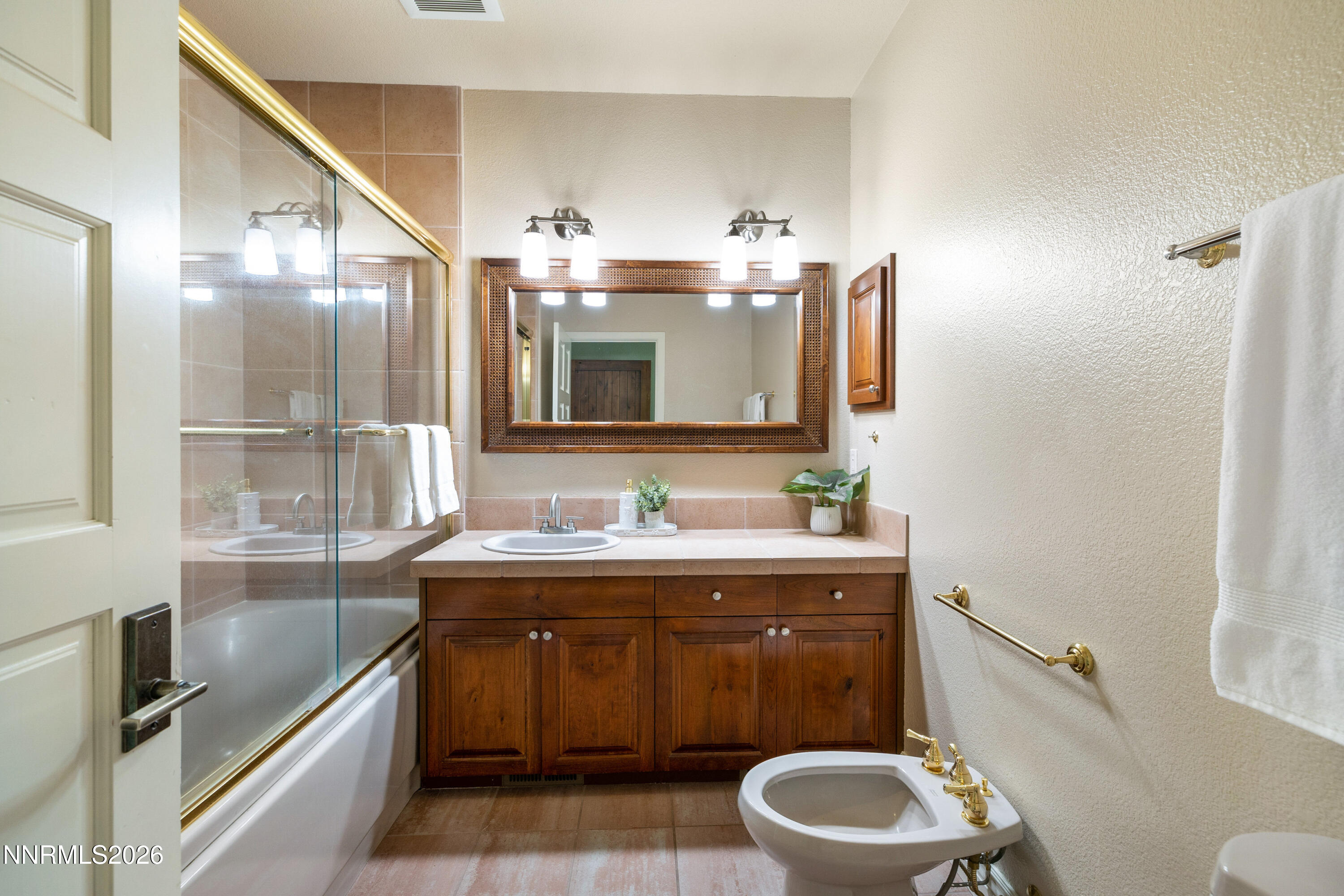 033_31-print-102_w_willis-32_107