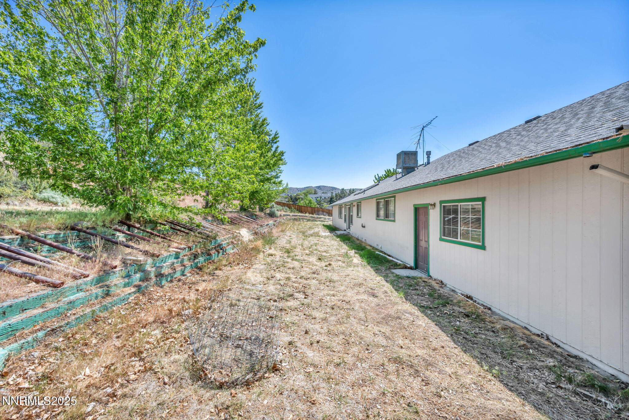 Washoe Valley, Nevada 89704, United States, 3 Bedrooms Bedrooms, ,2 BathroomsBathrooms,Residential,Pending,140096